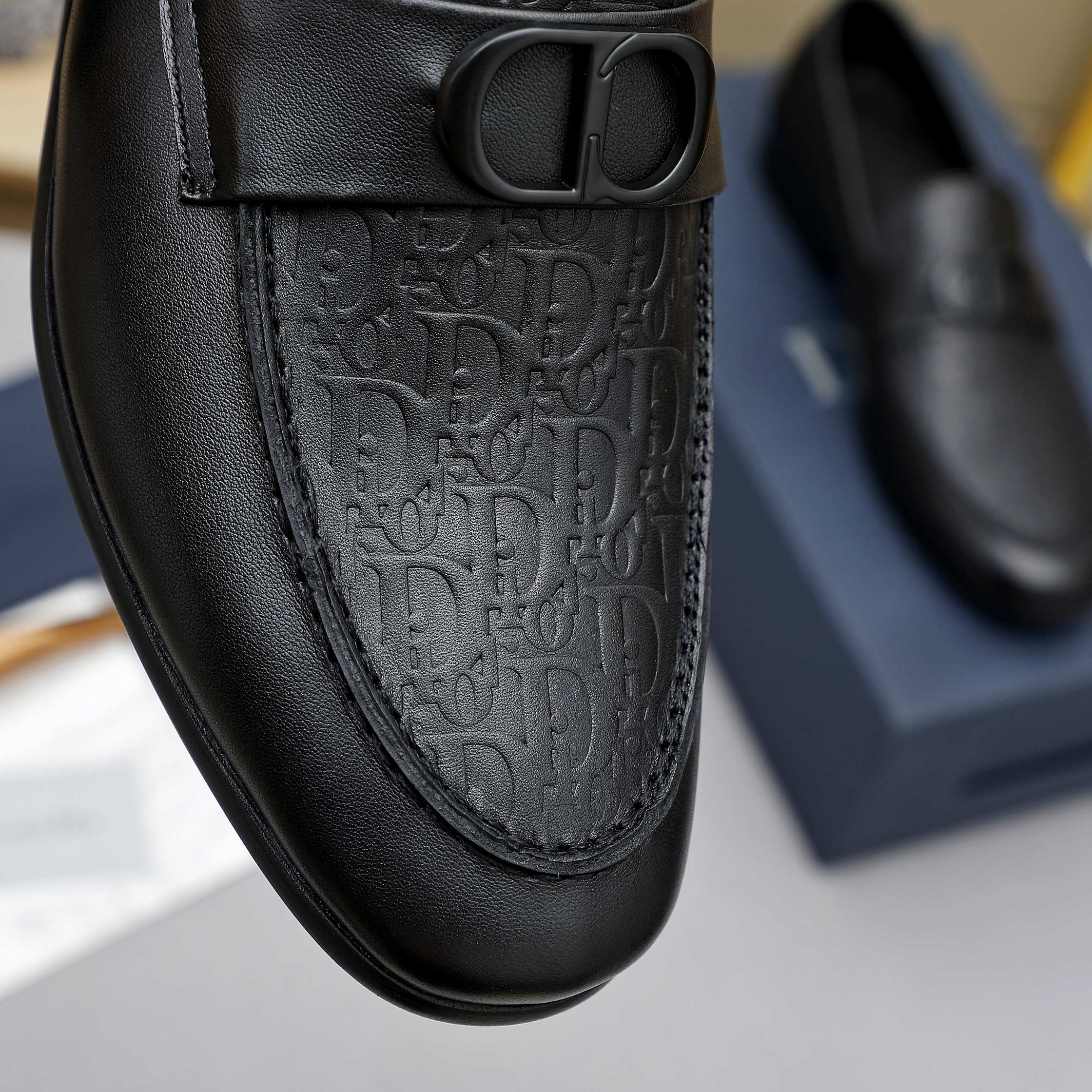 Dior