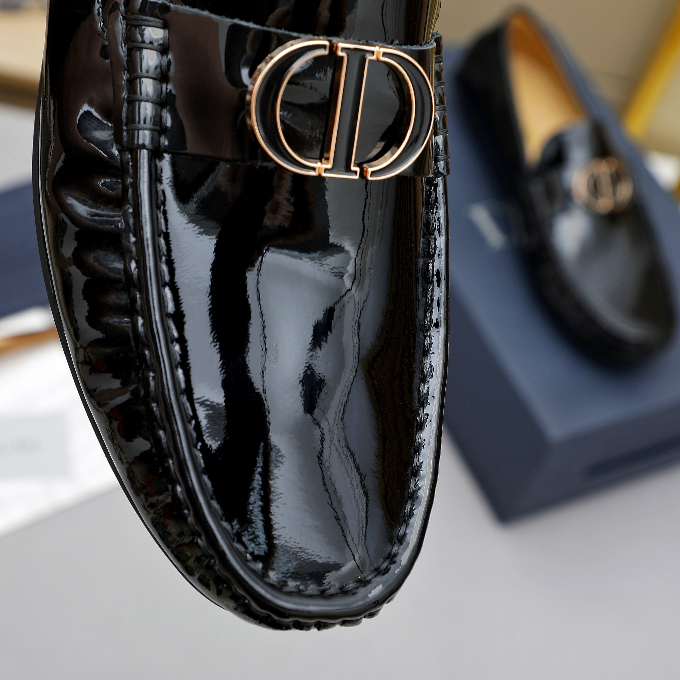 Dior