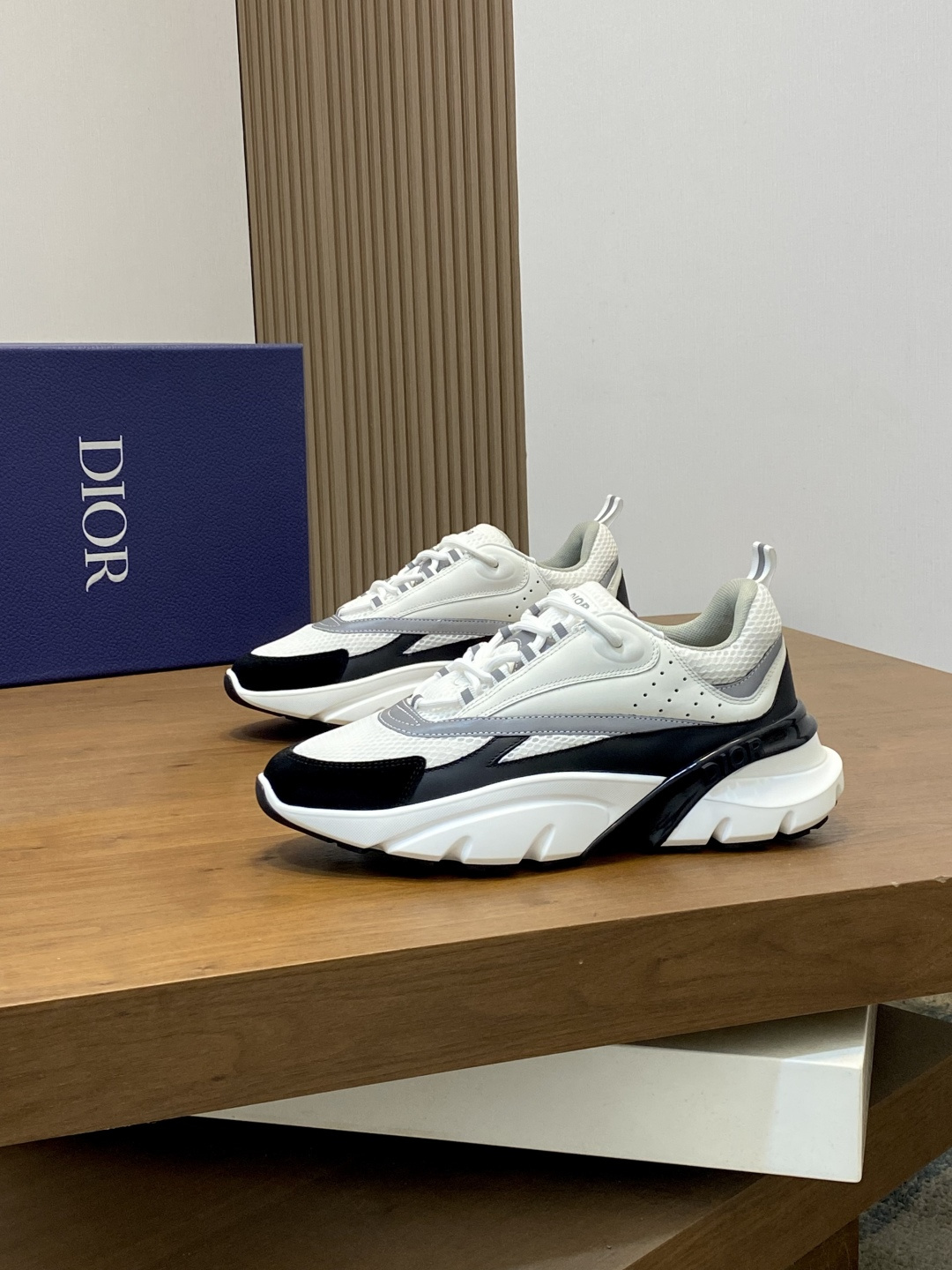 Dior