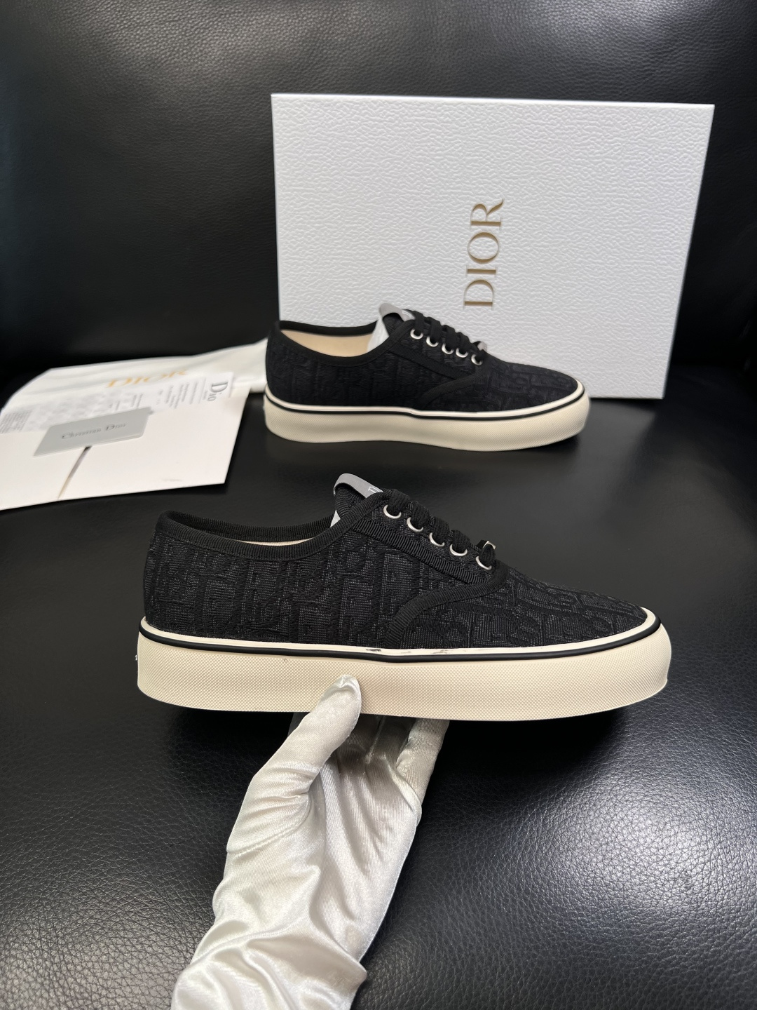 Dior