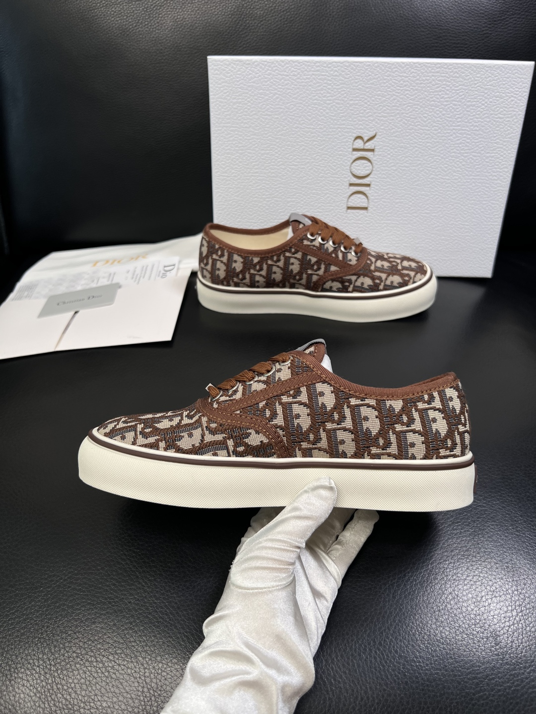 Dior