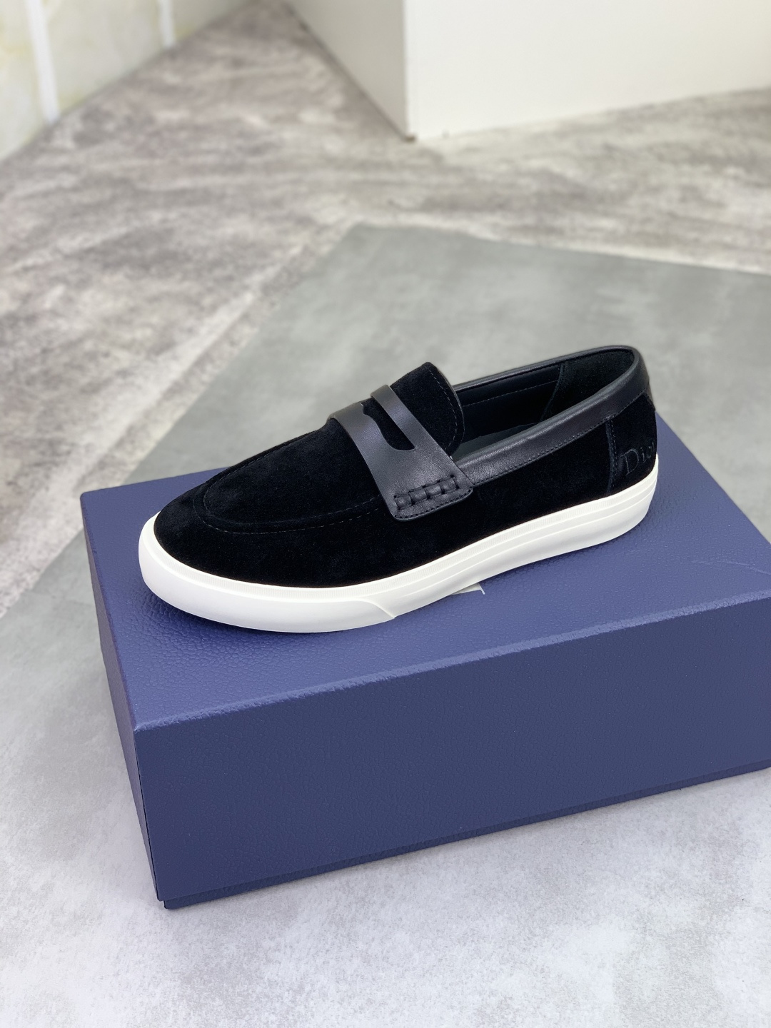 Dior