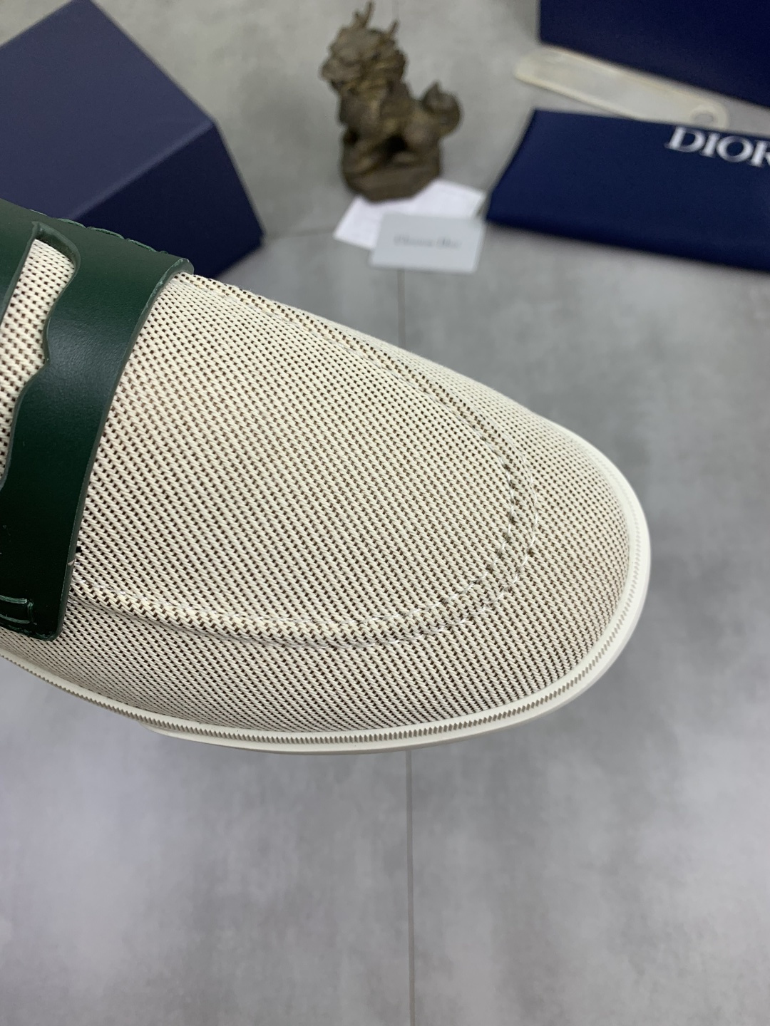 Dior
