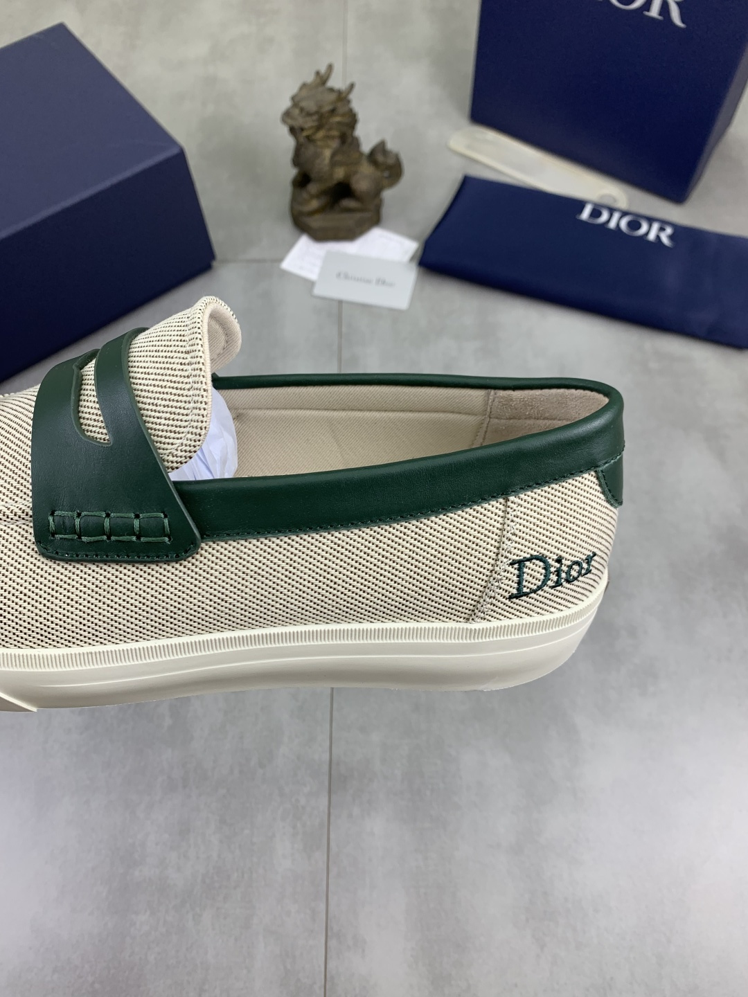 Dior