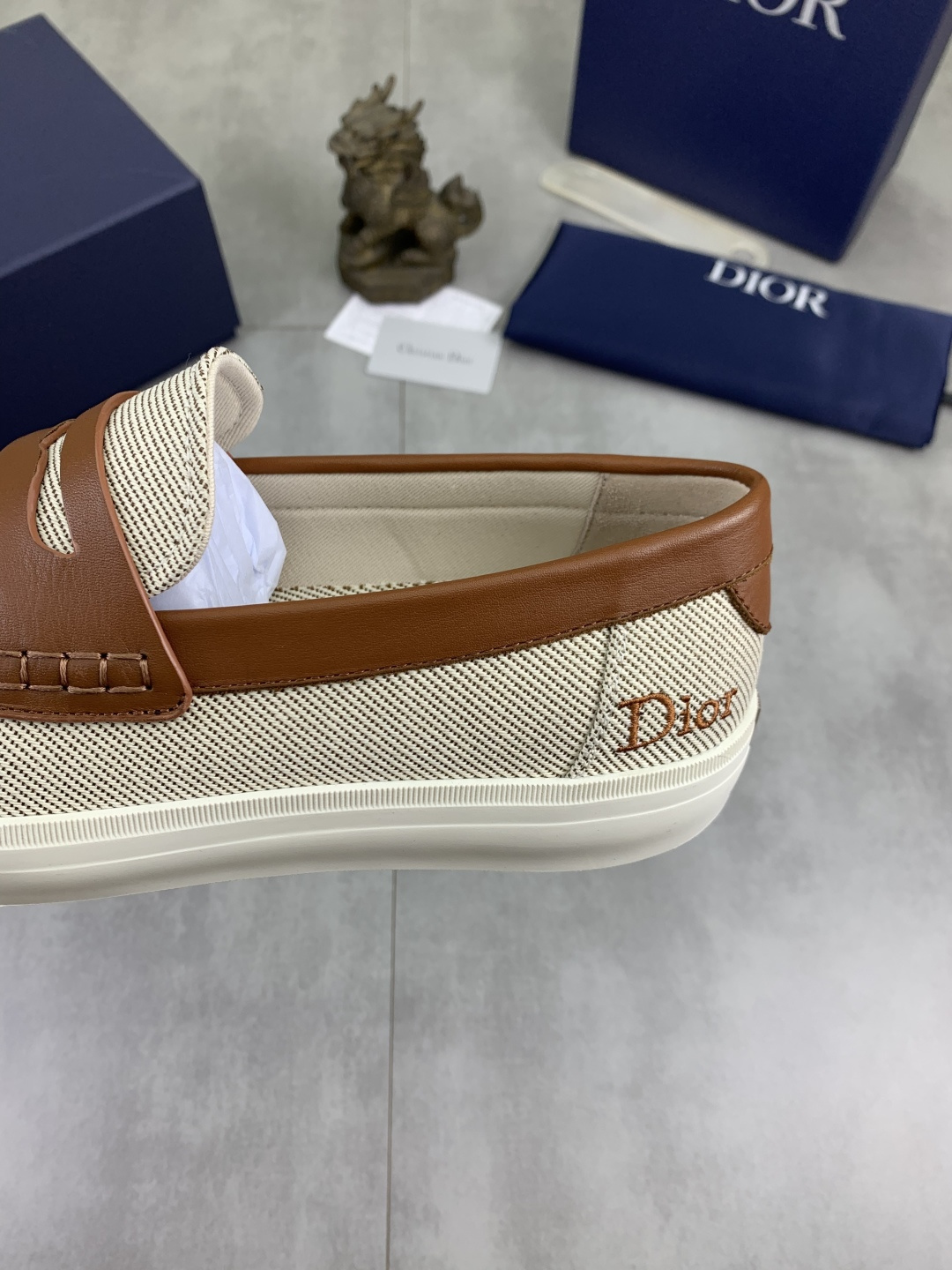 Dior