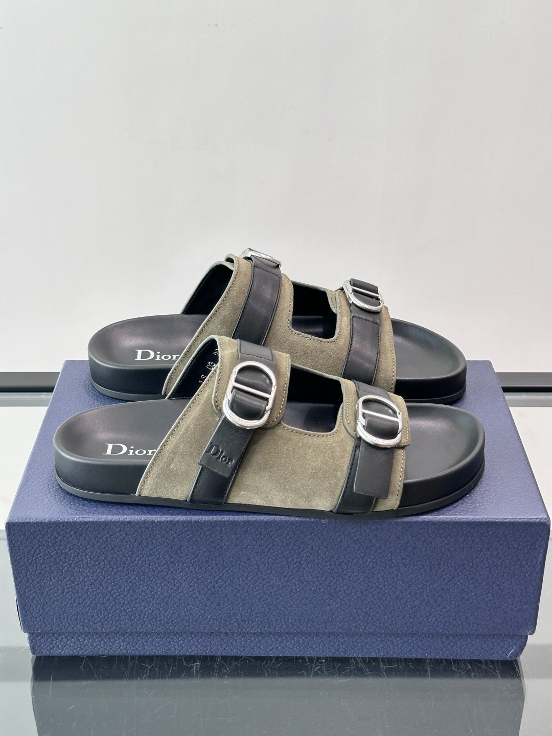 Dior