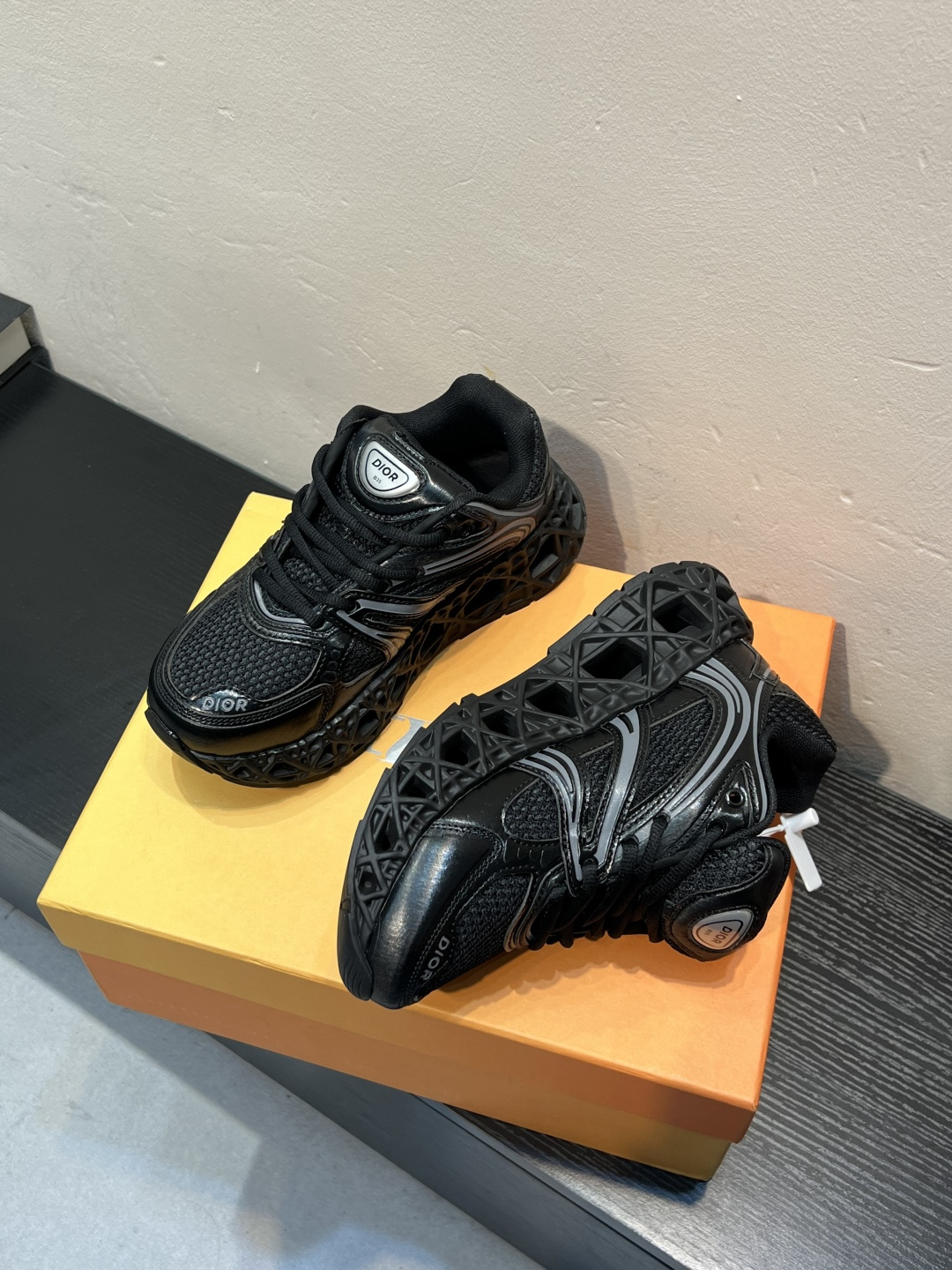Dior