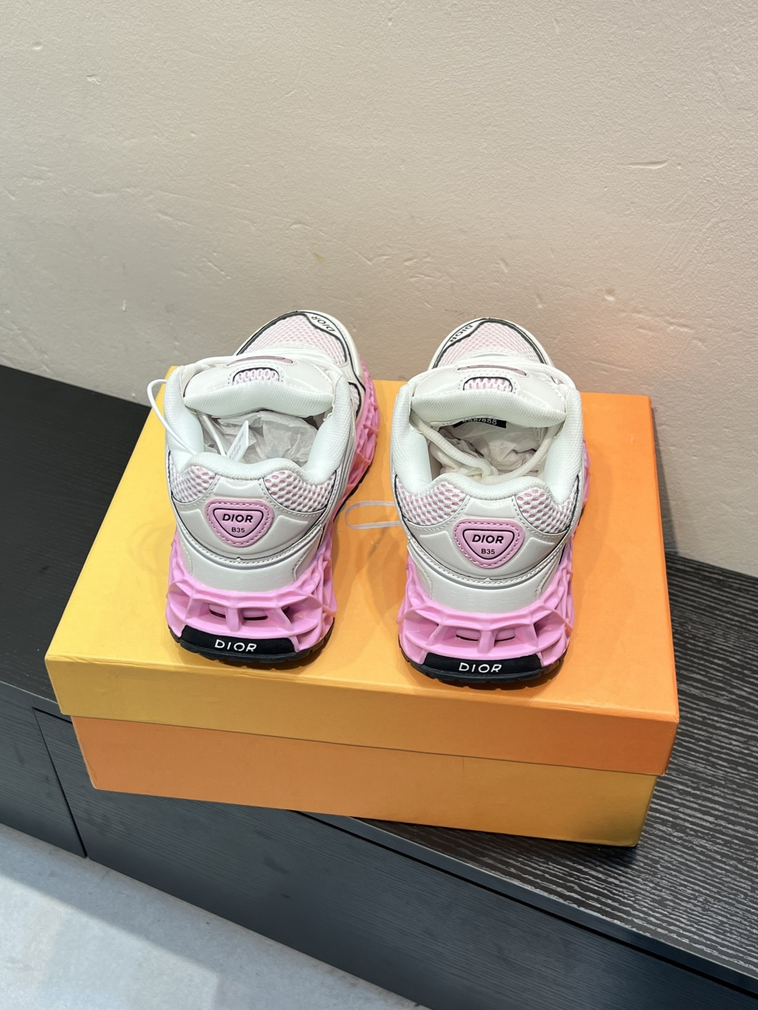 Dior