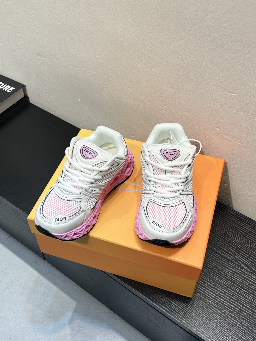 Dior