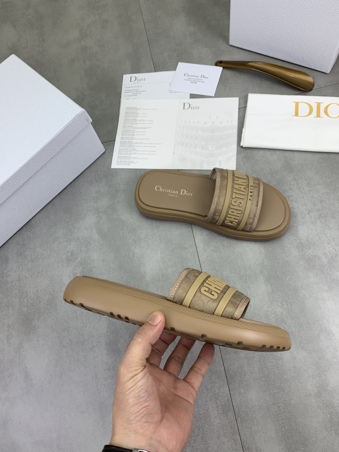 Dior
