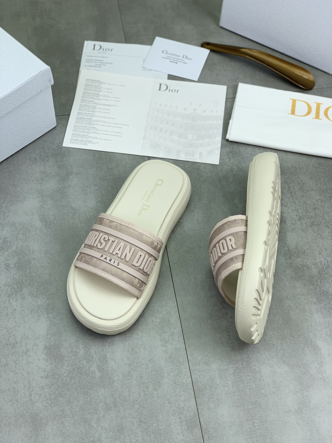 Dior