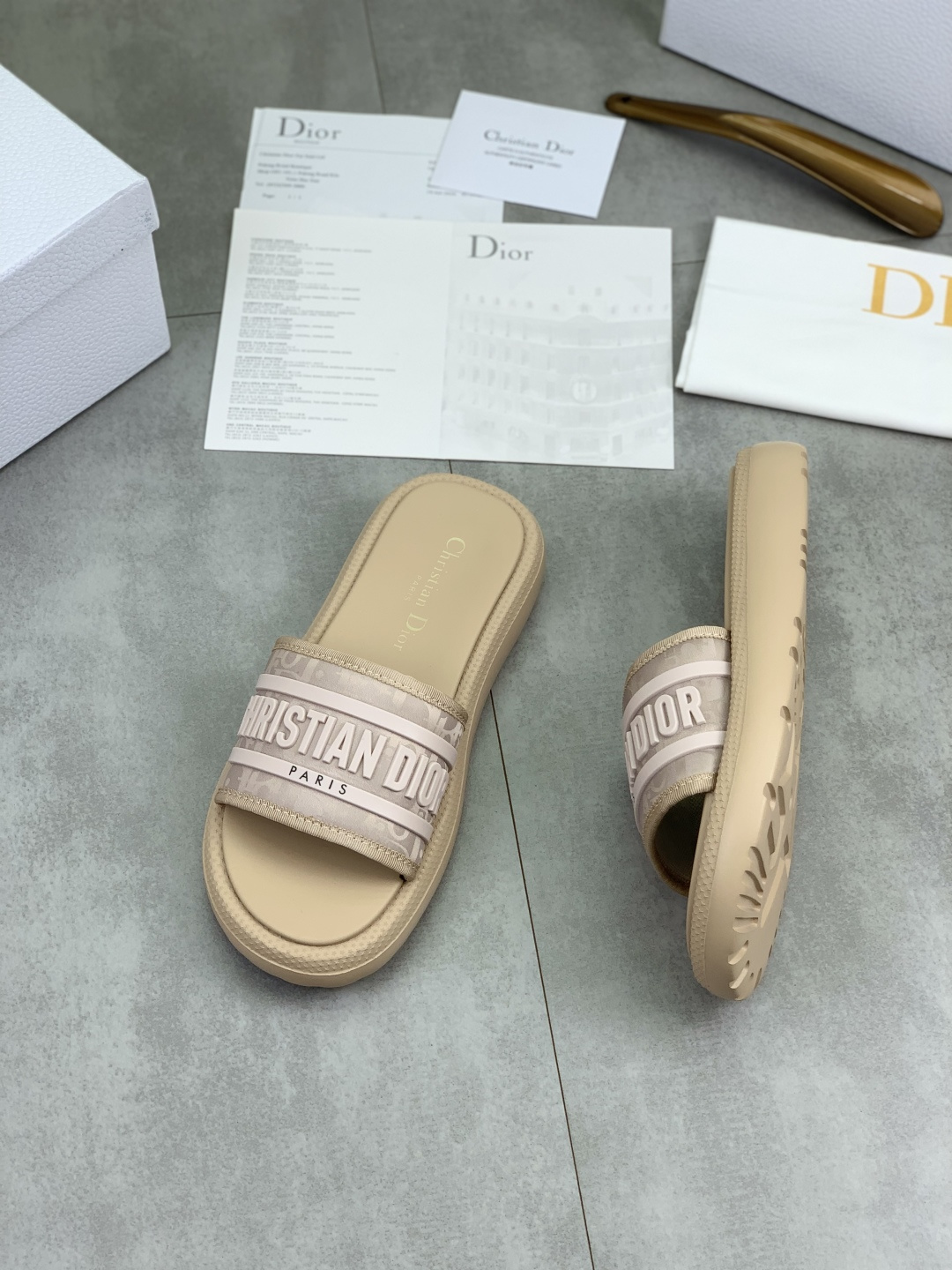 Dior