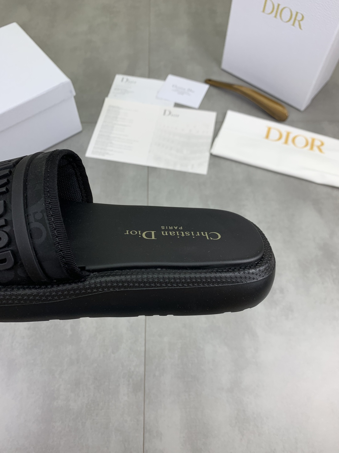 Dior