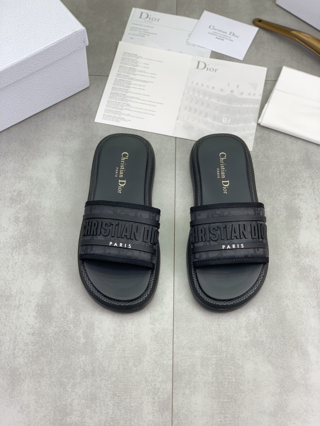 Dior