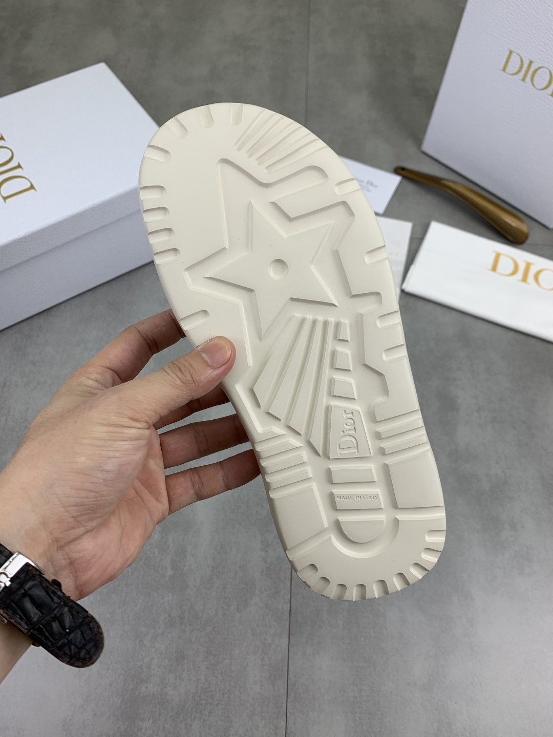 Dior