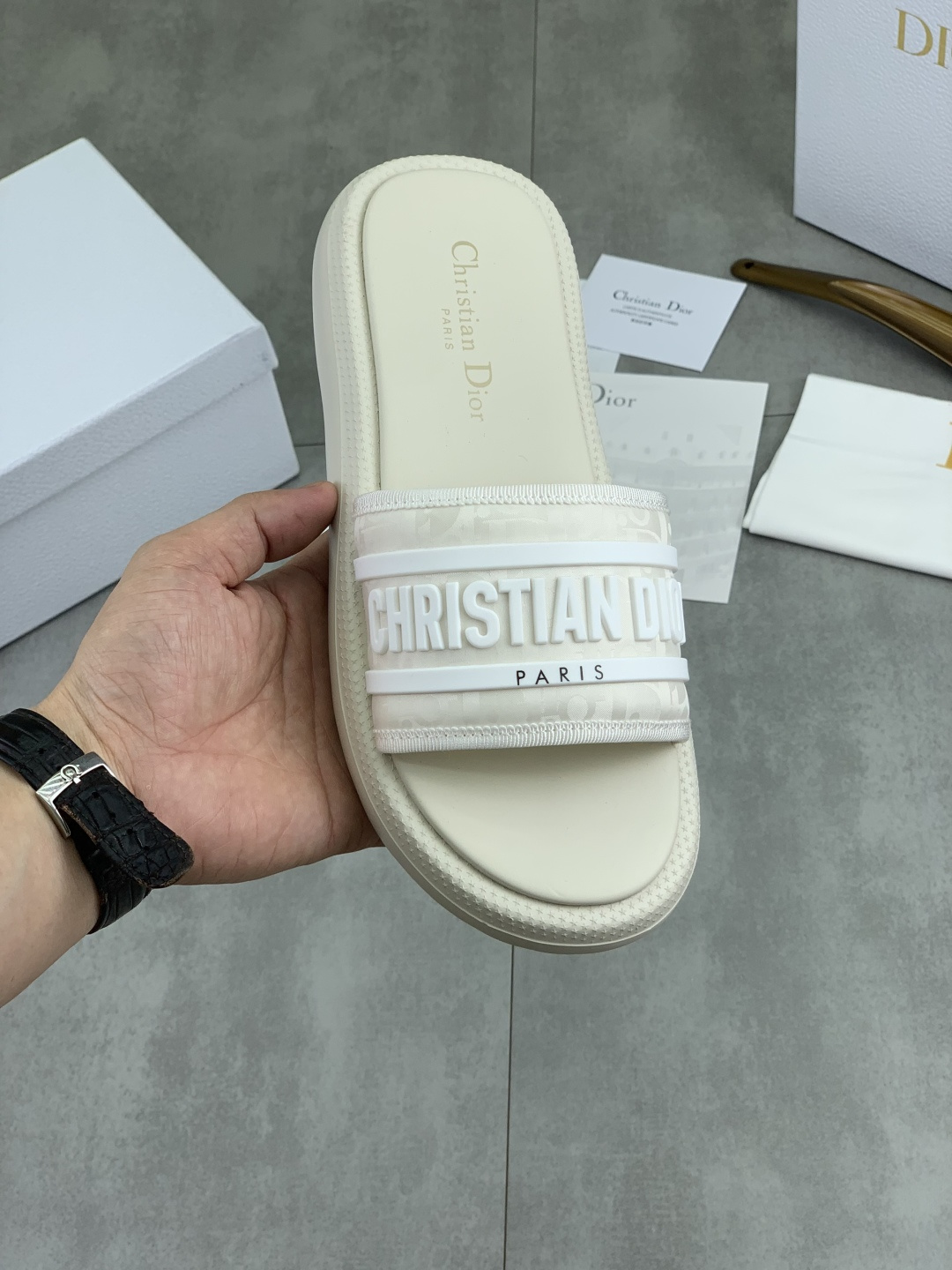 Dior
