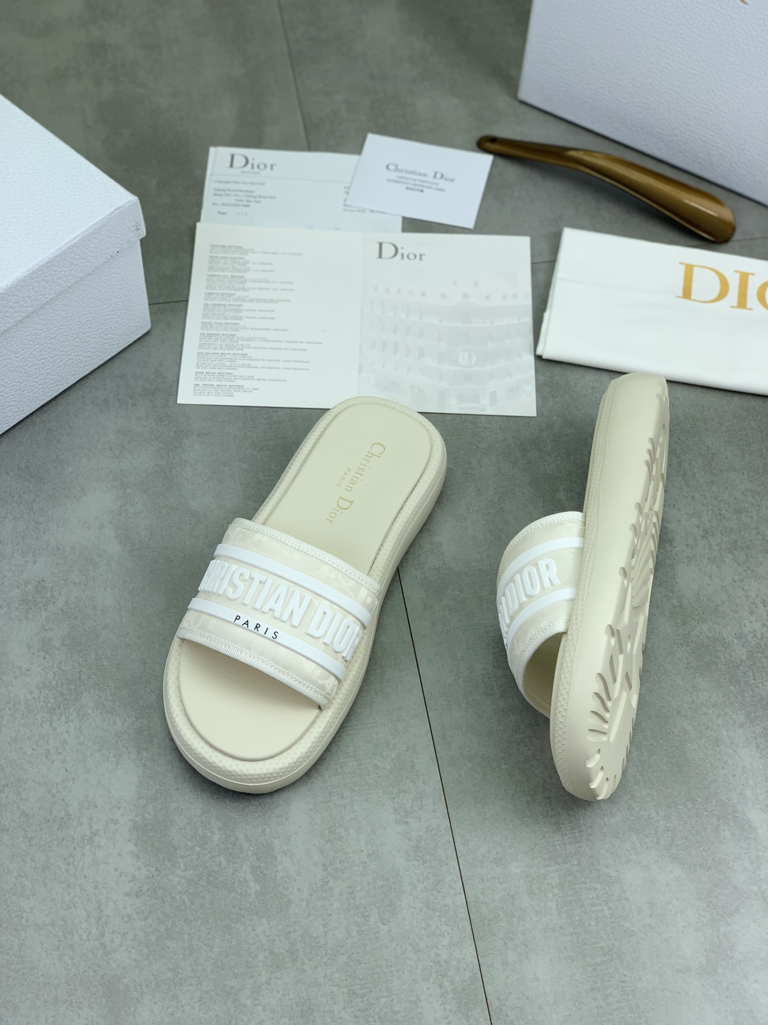 Dior