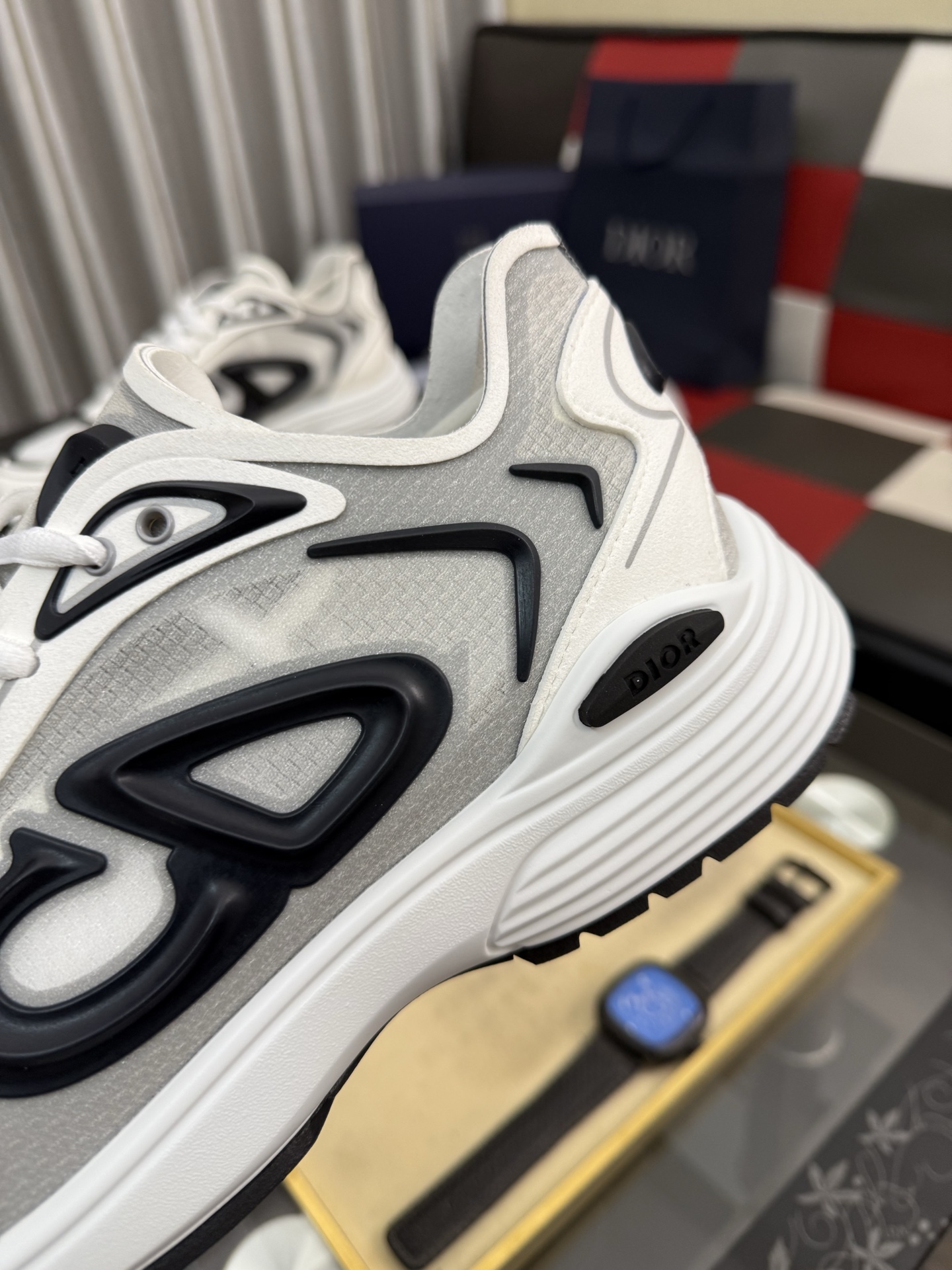 Dior