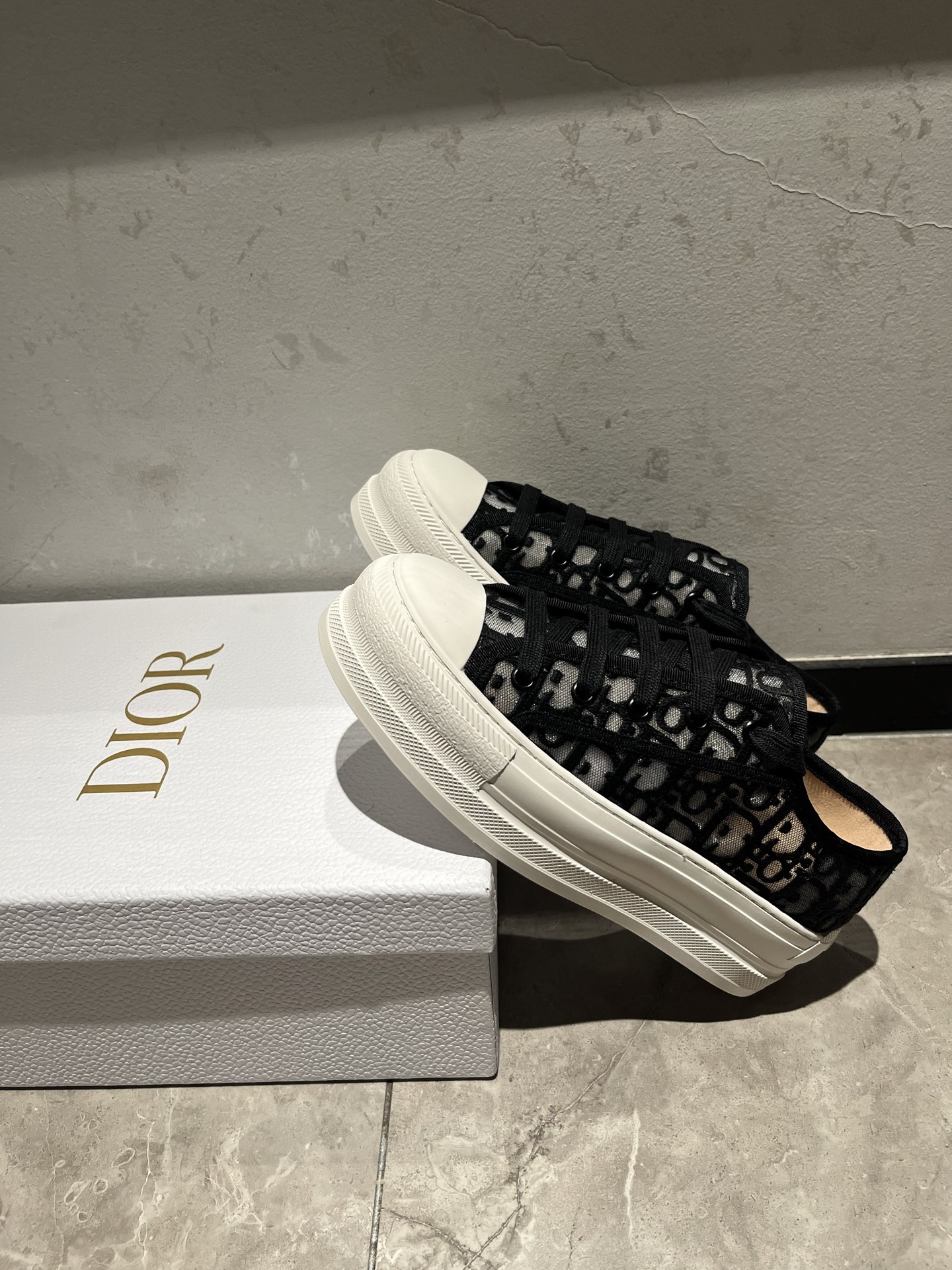 Dior