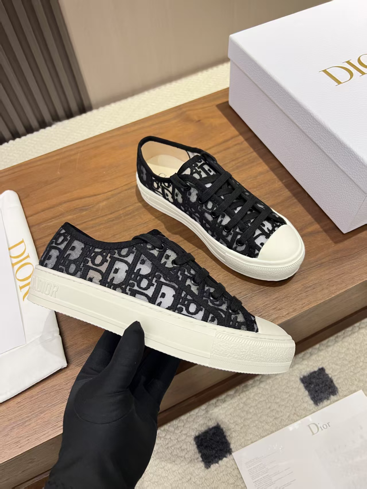 Dior