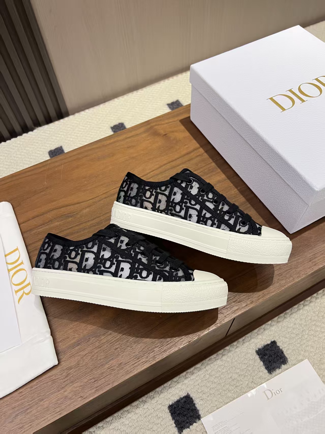 Dior