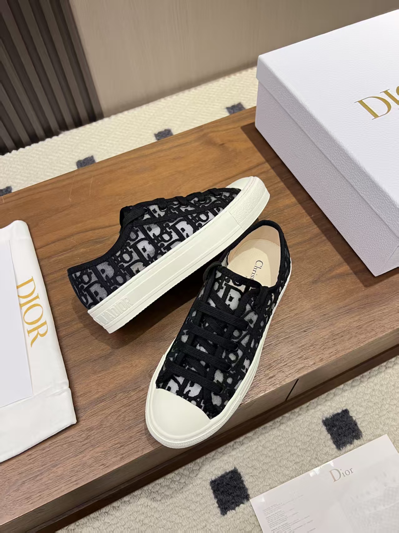 Dior
