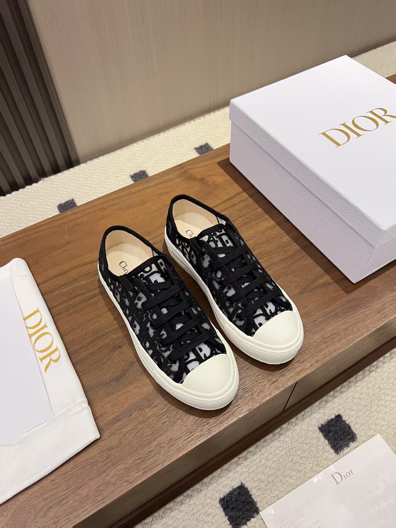 Dior
