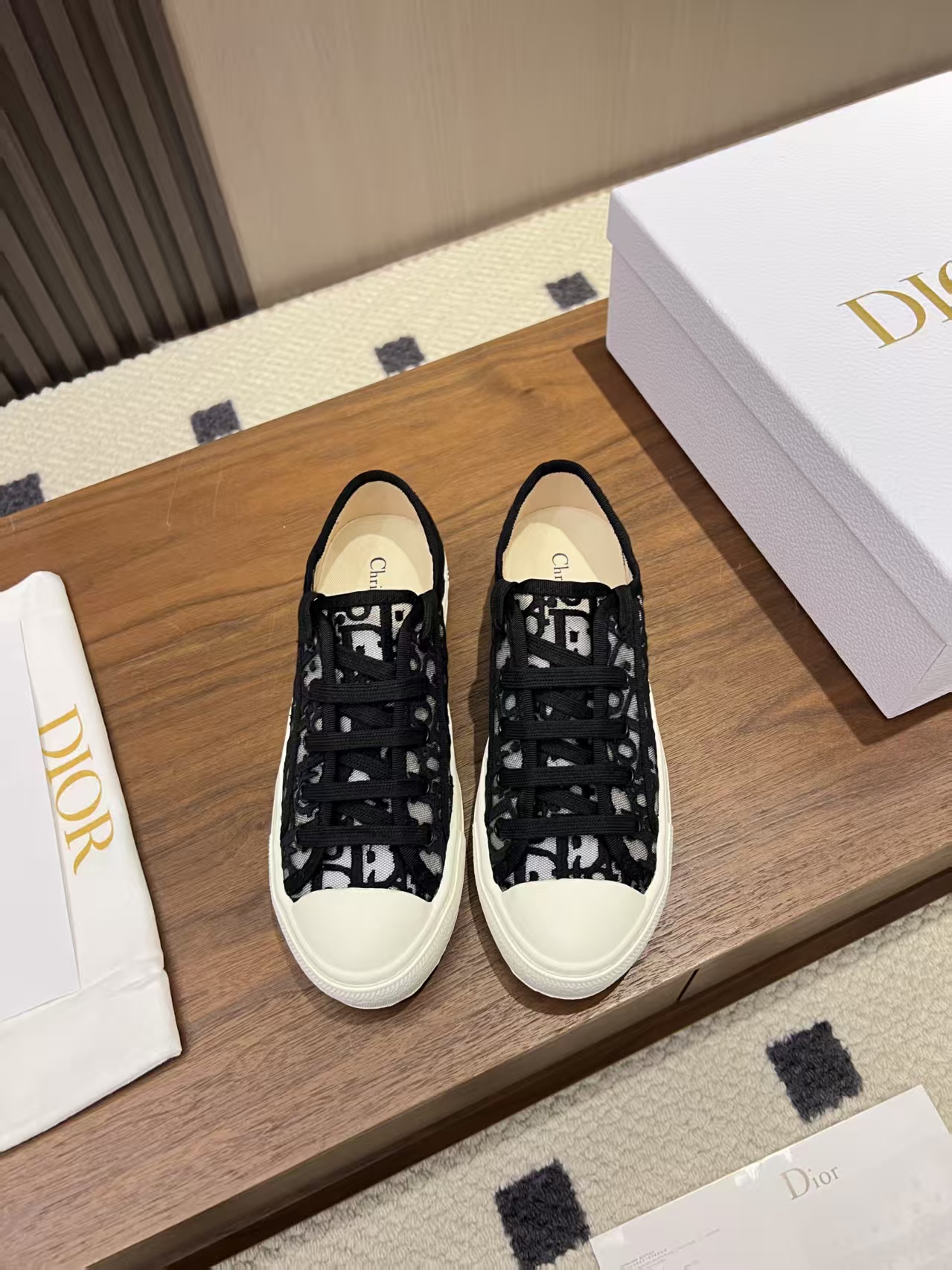 Dior