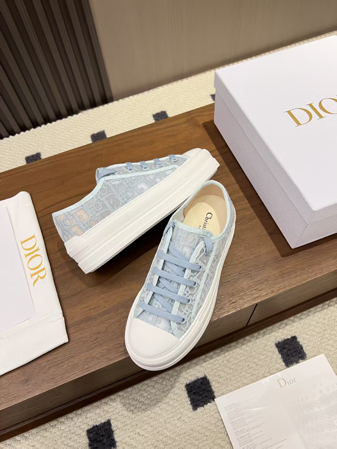 Dior