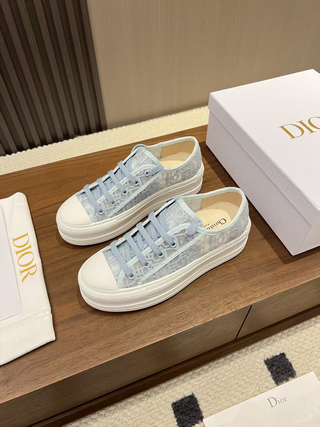 Dior