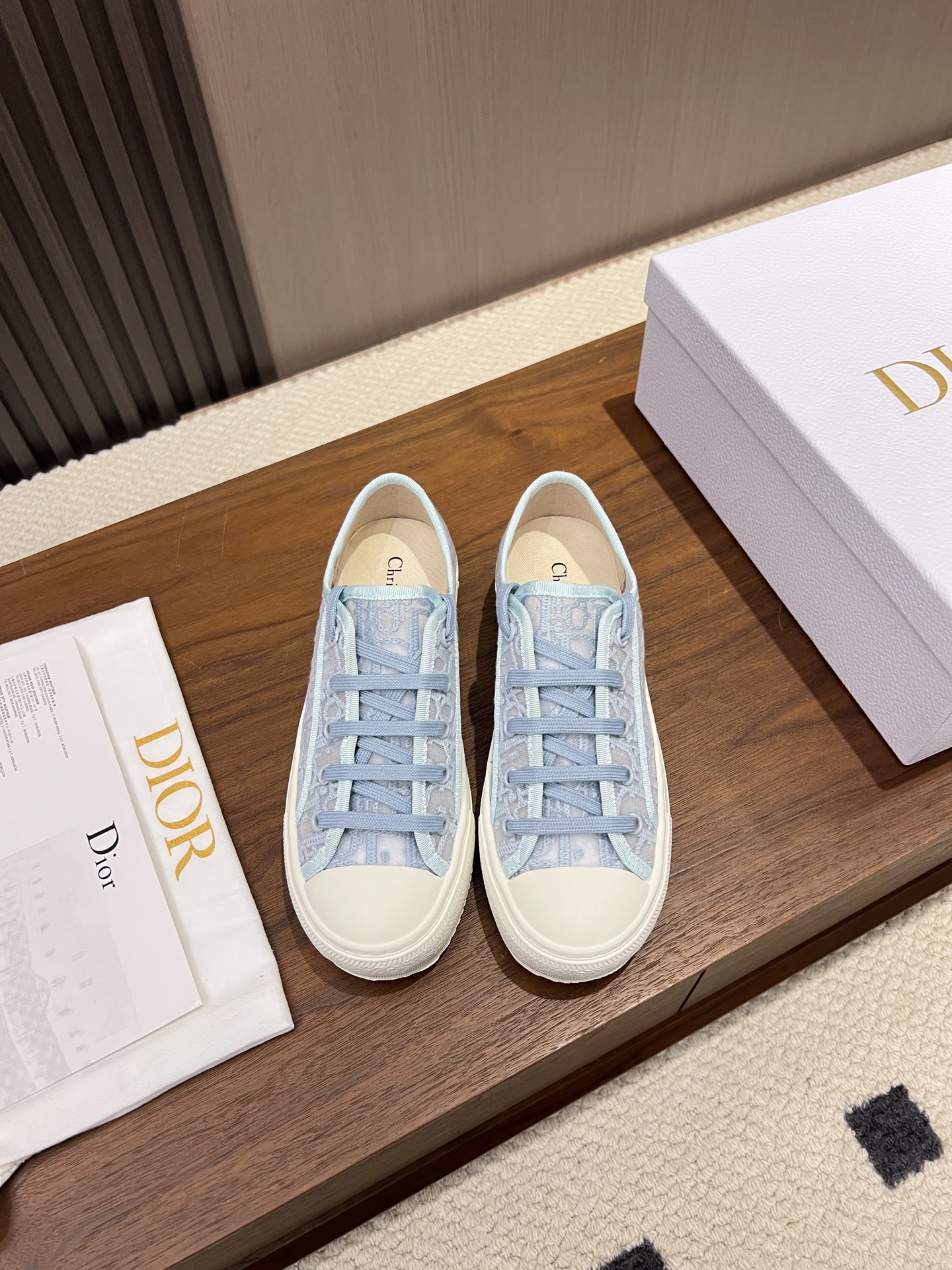 Dior