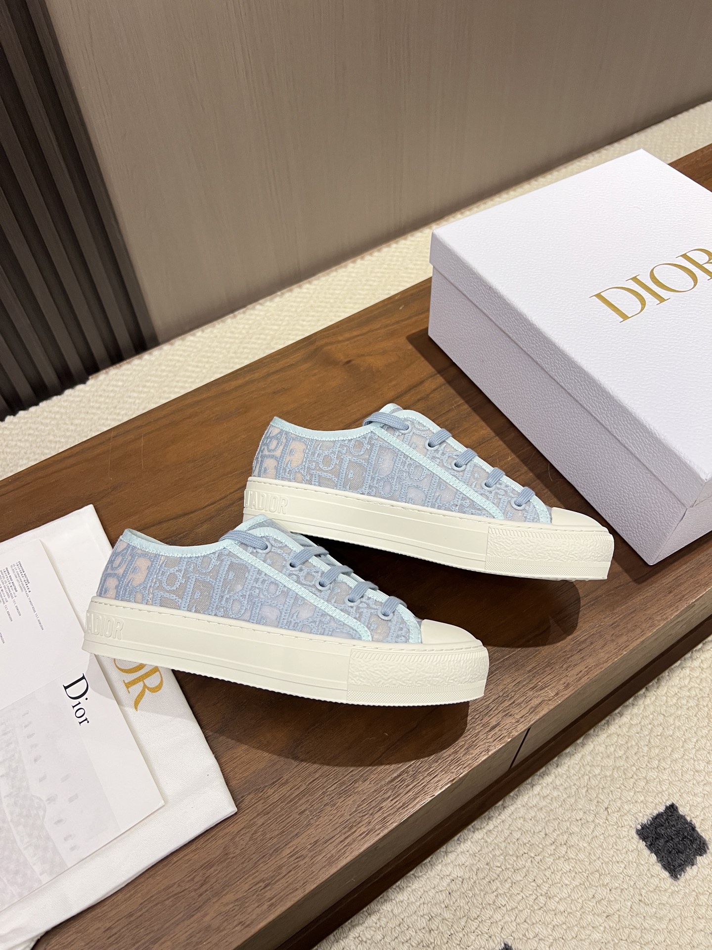 Dior
