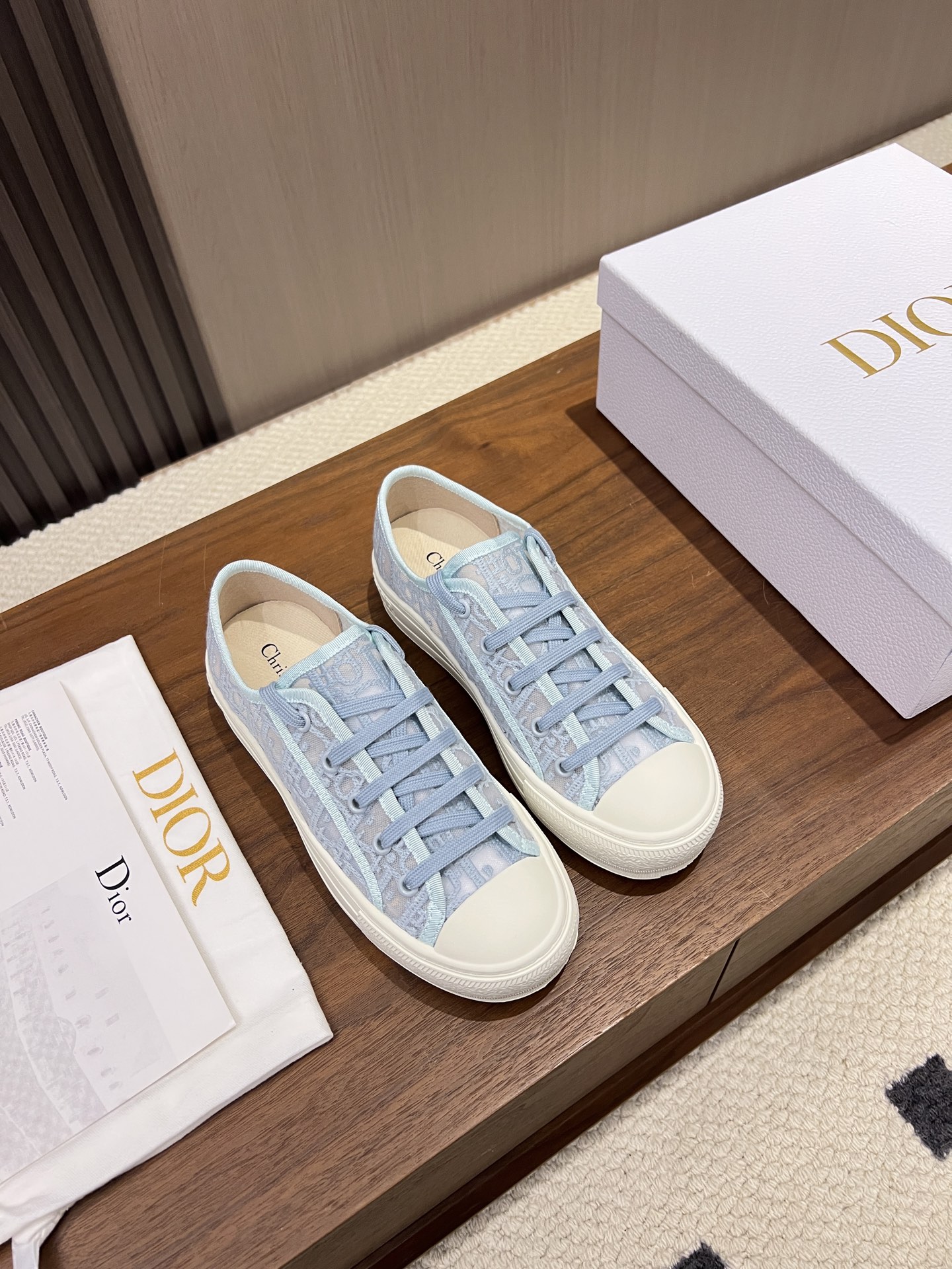 Dior