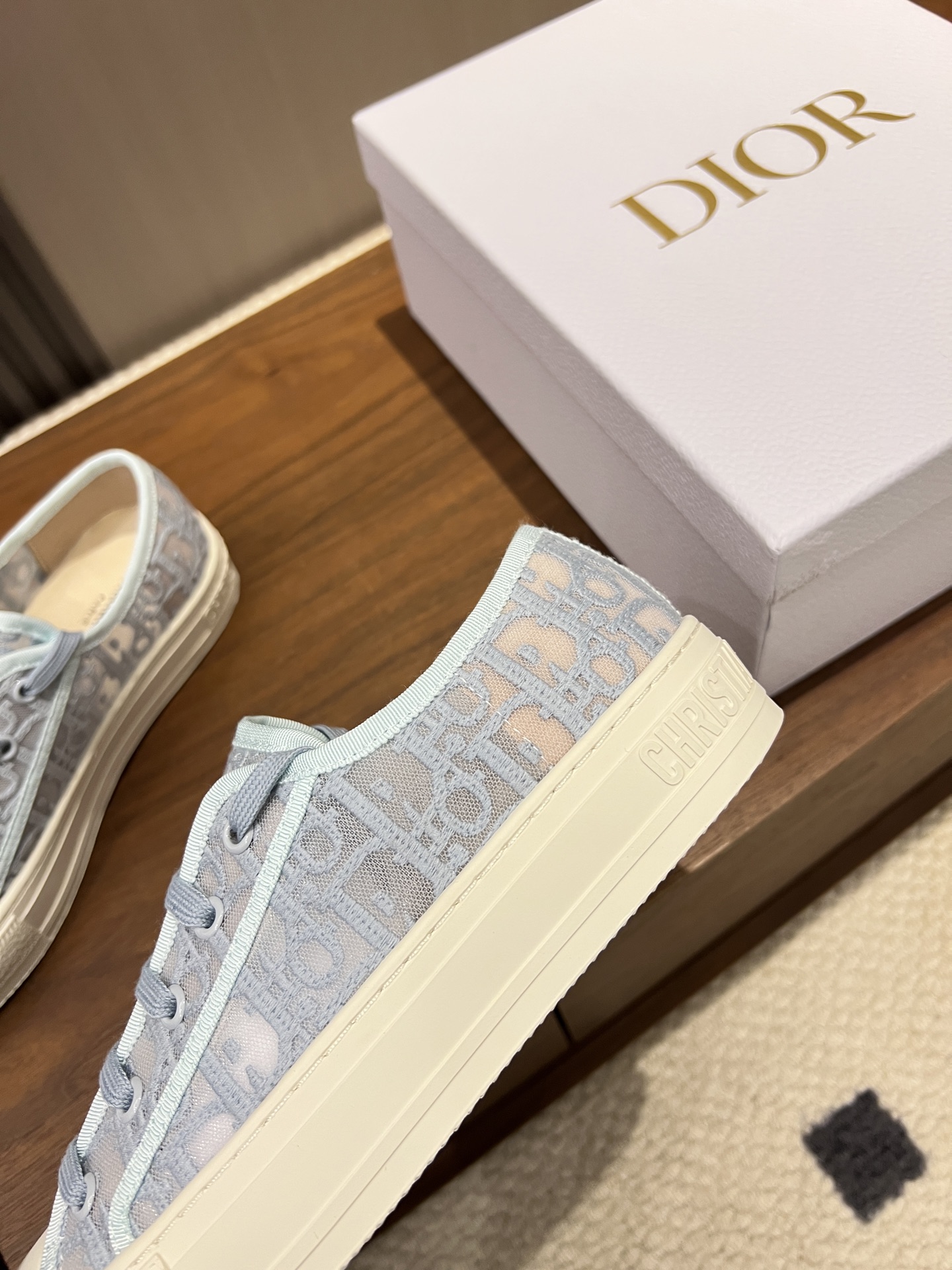 Dior