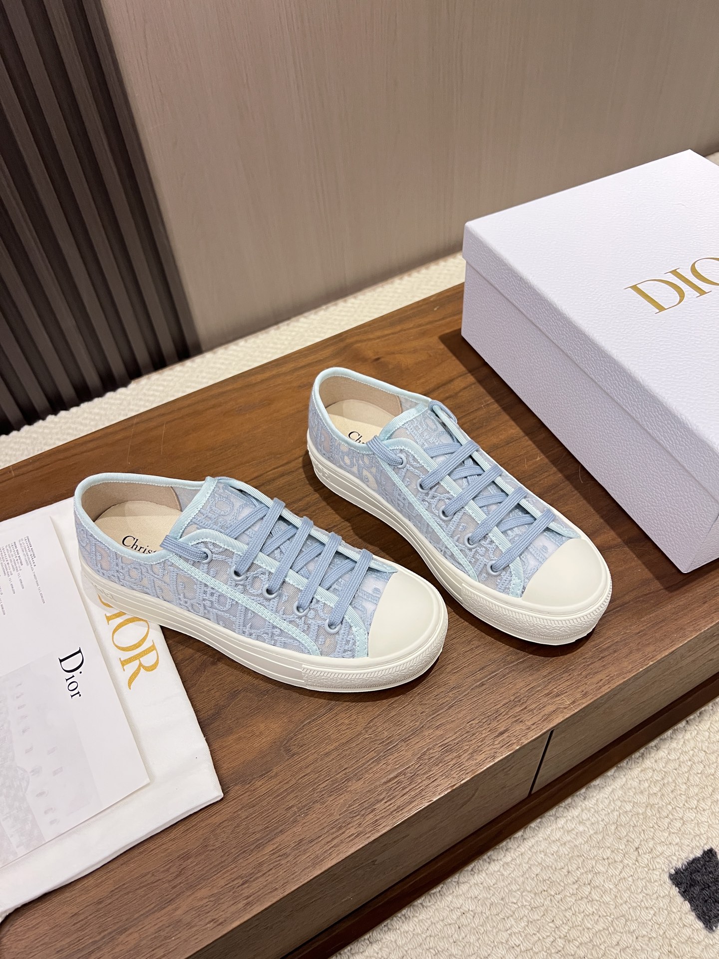 Dior