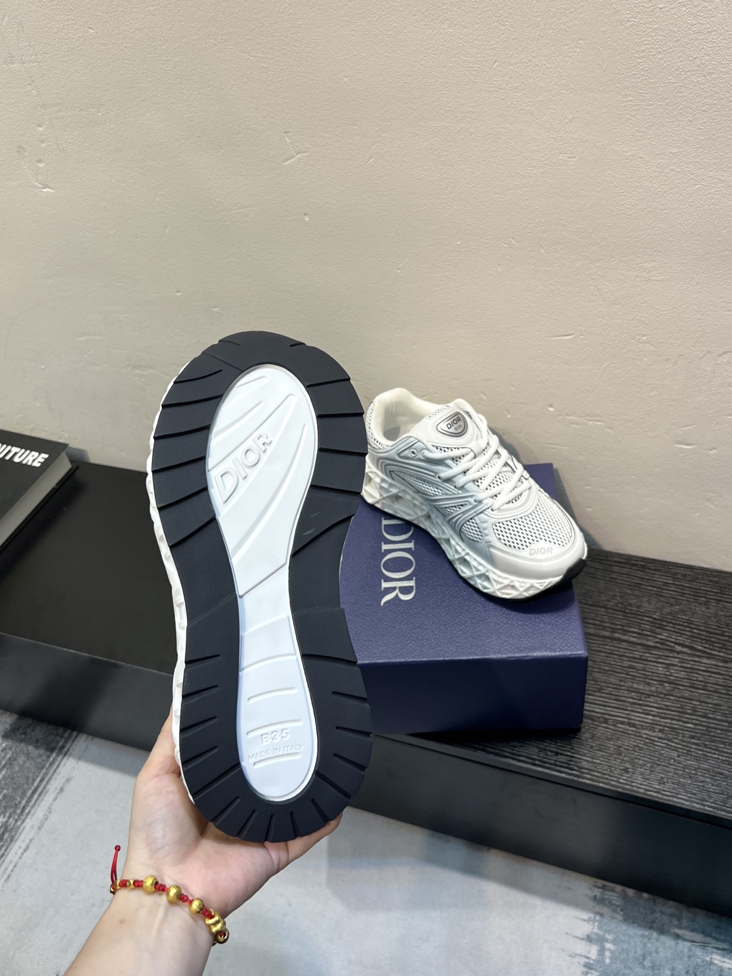Dior