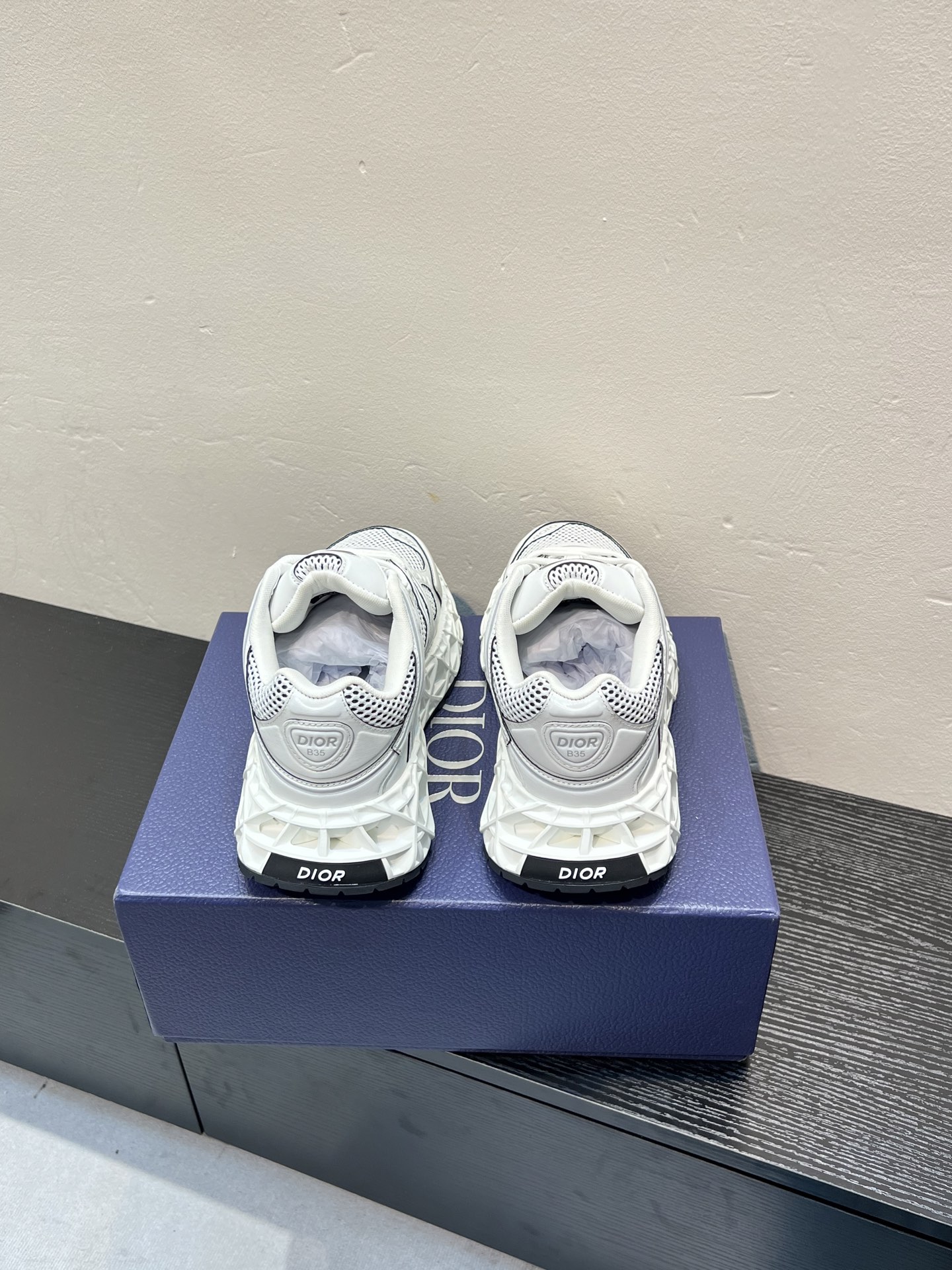 Dior