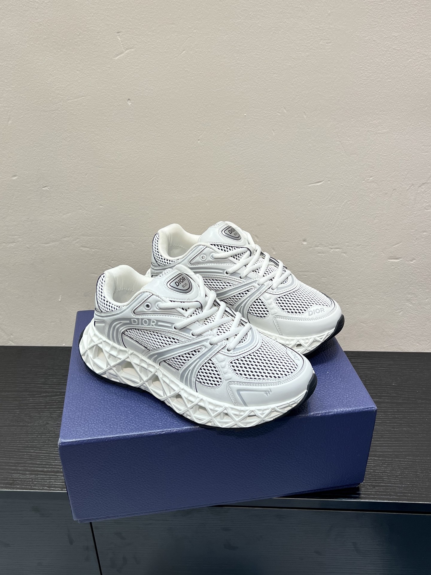 Dior