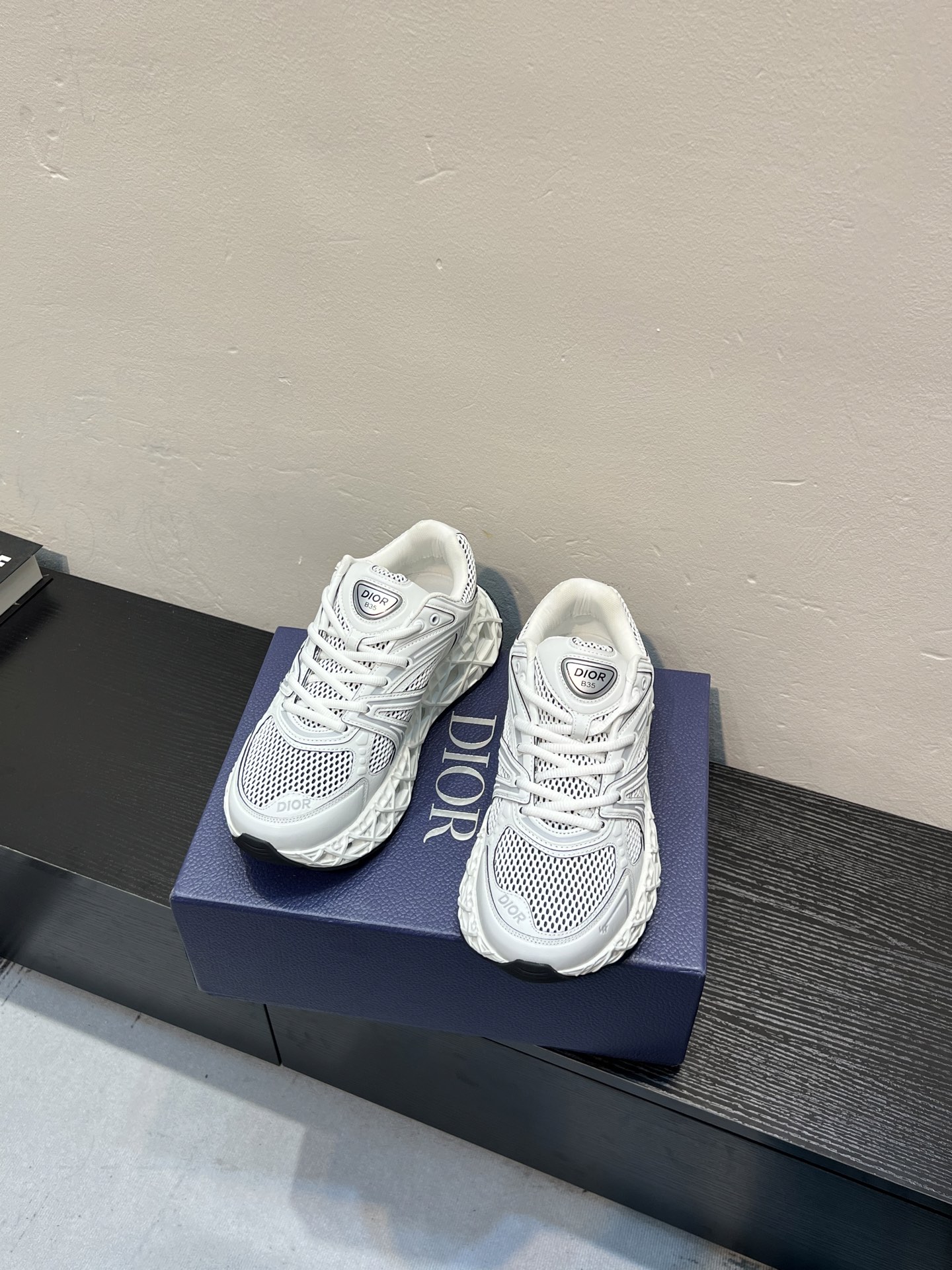 Dior