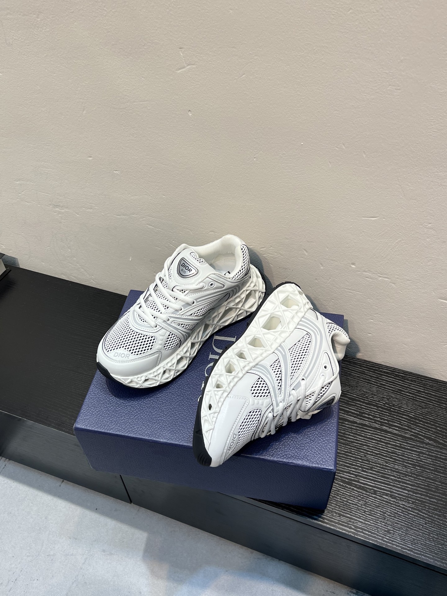 Dior