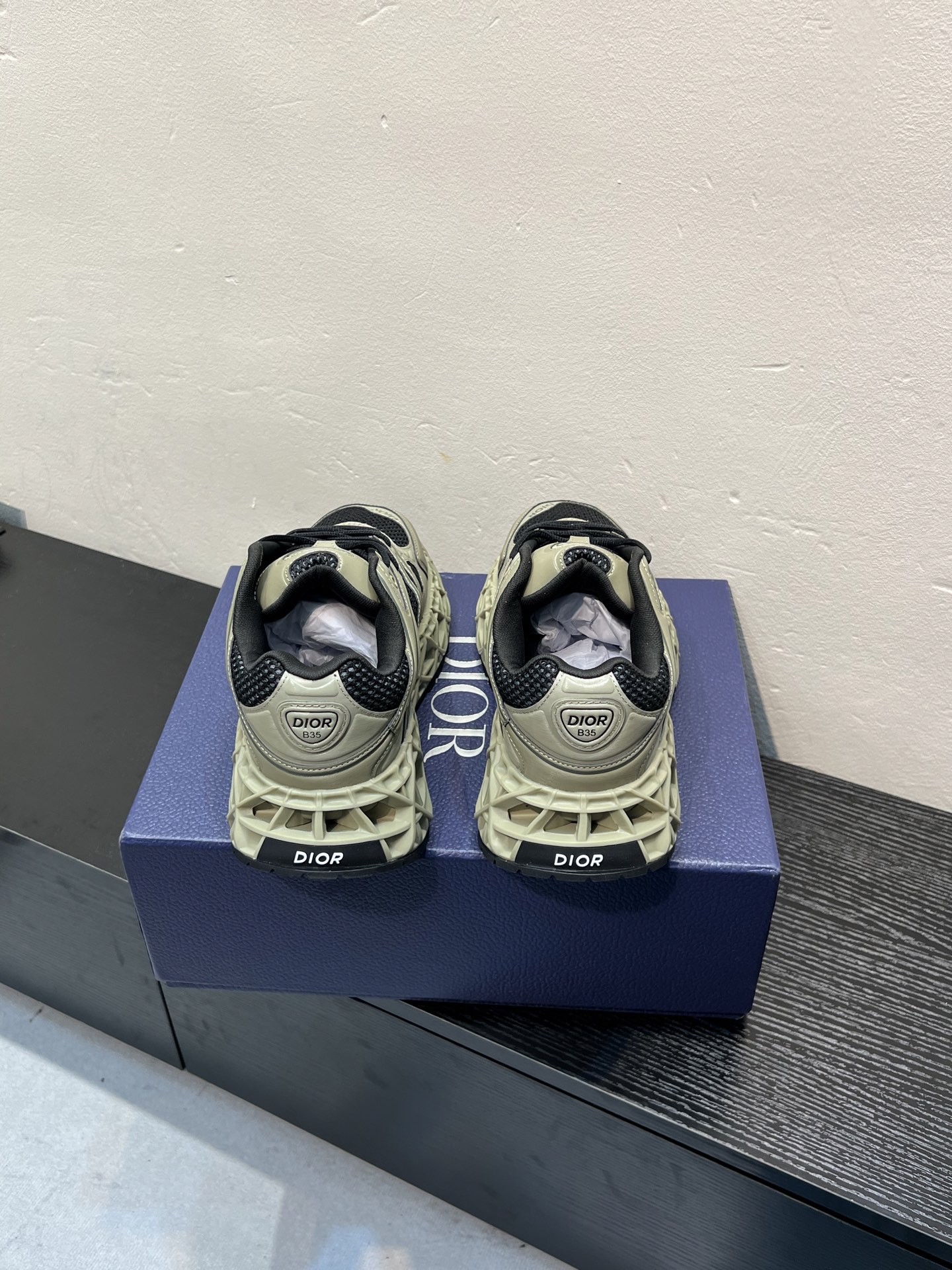 Dior