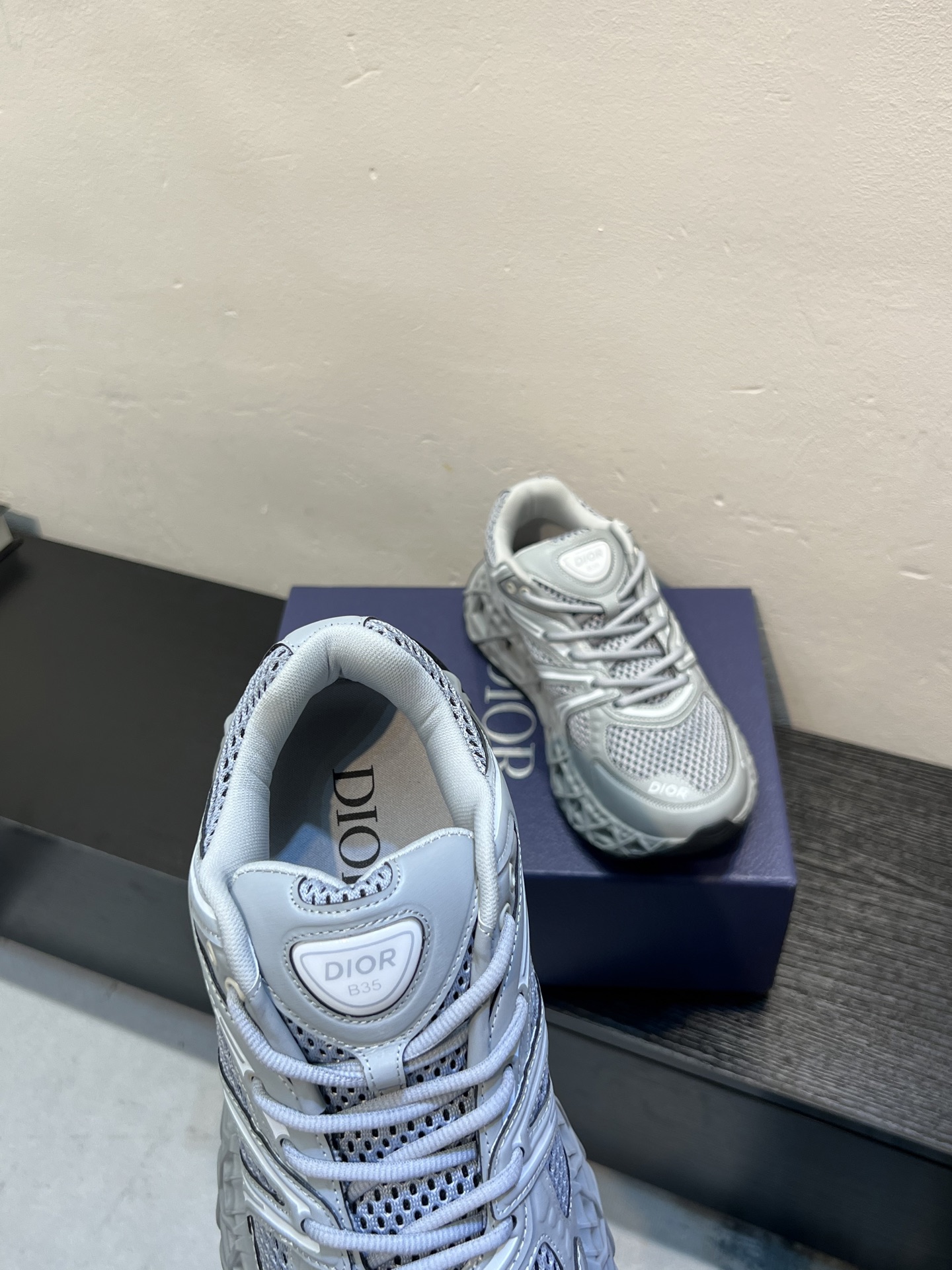 Dior