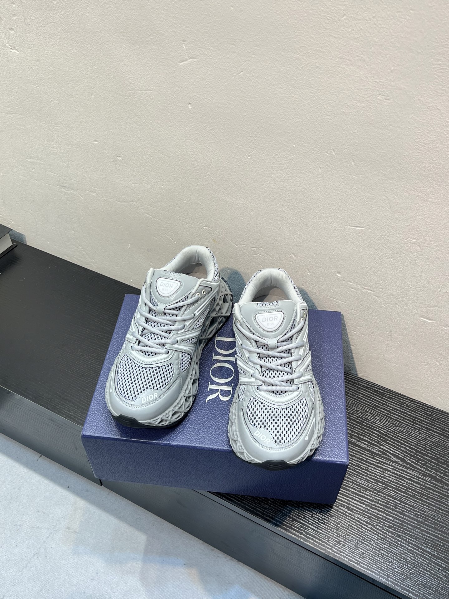 Dior