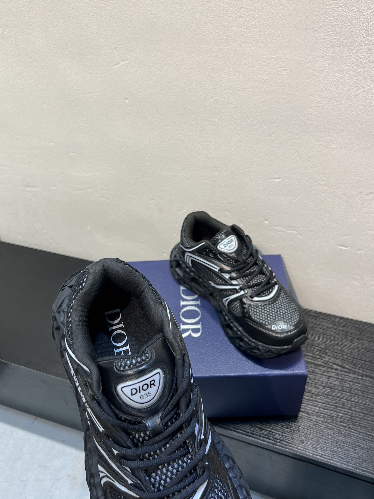 Dior