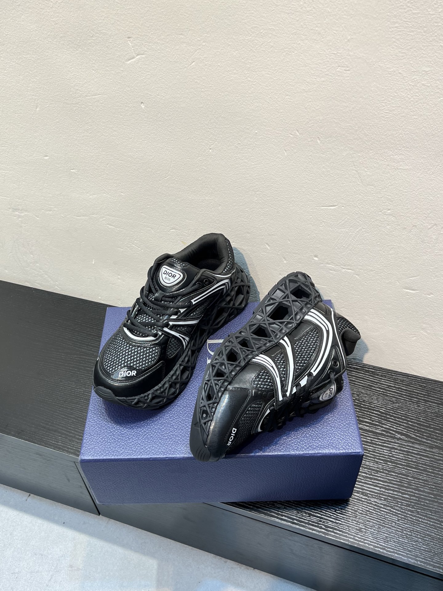 Dior
