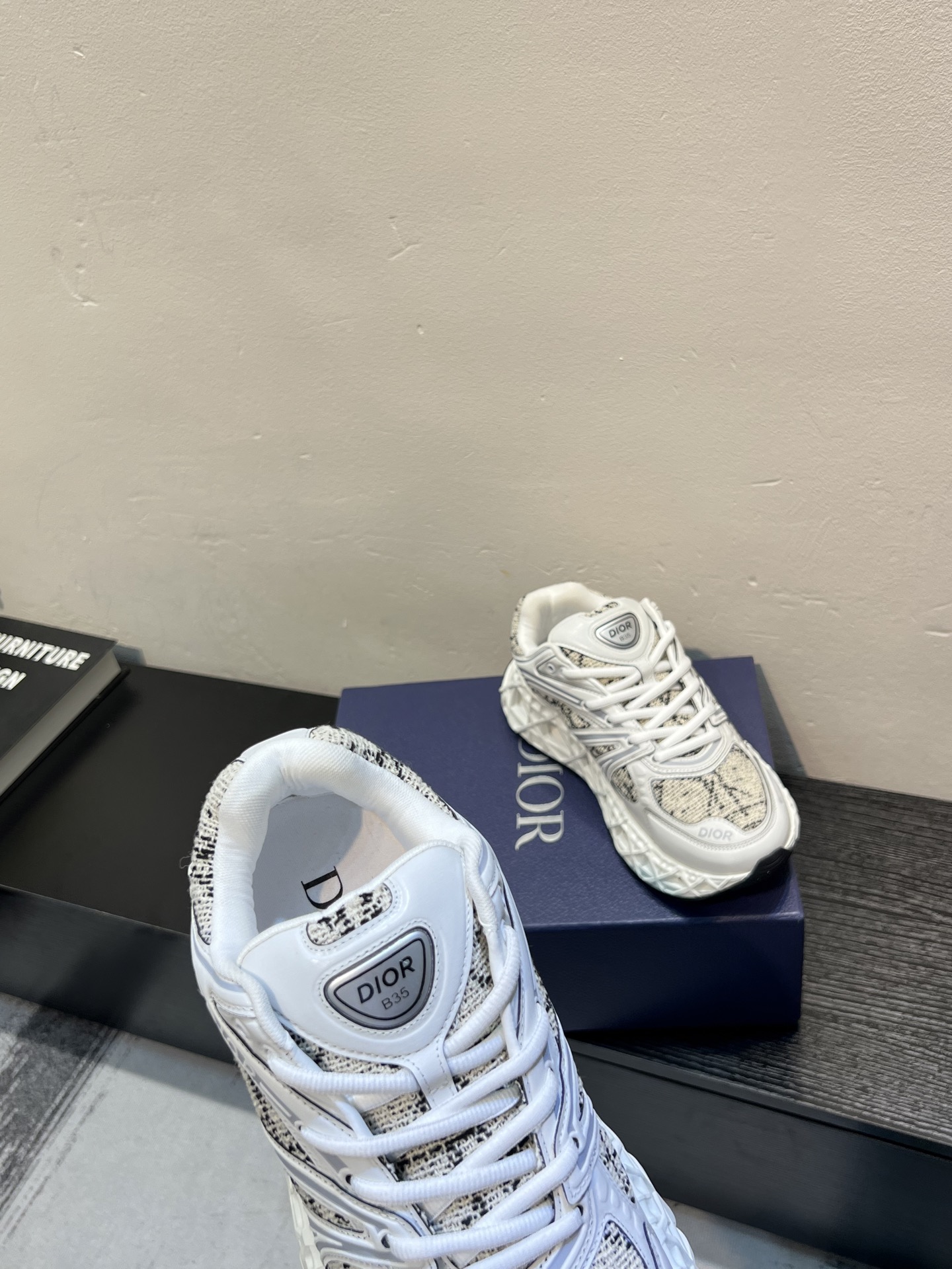 Dior