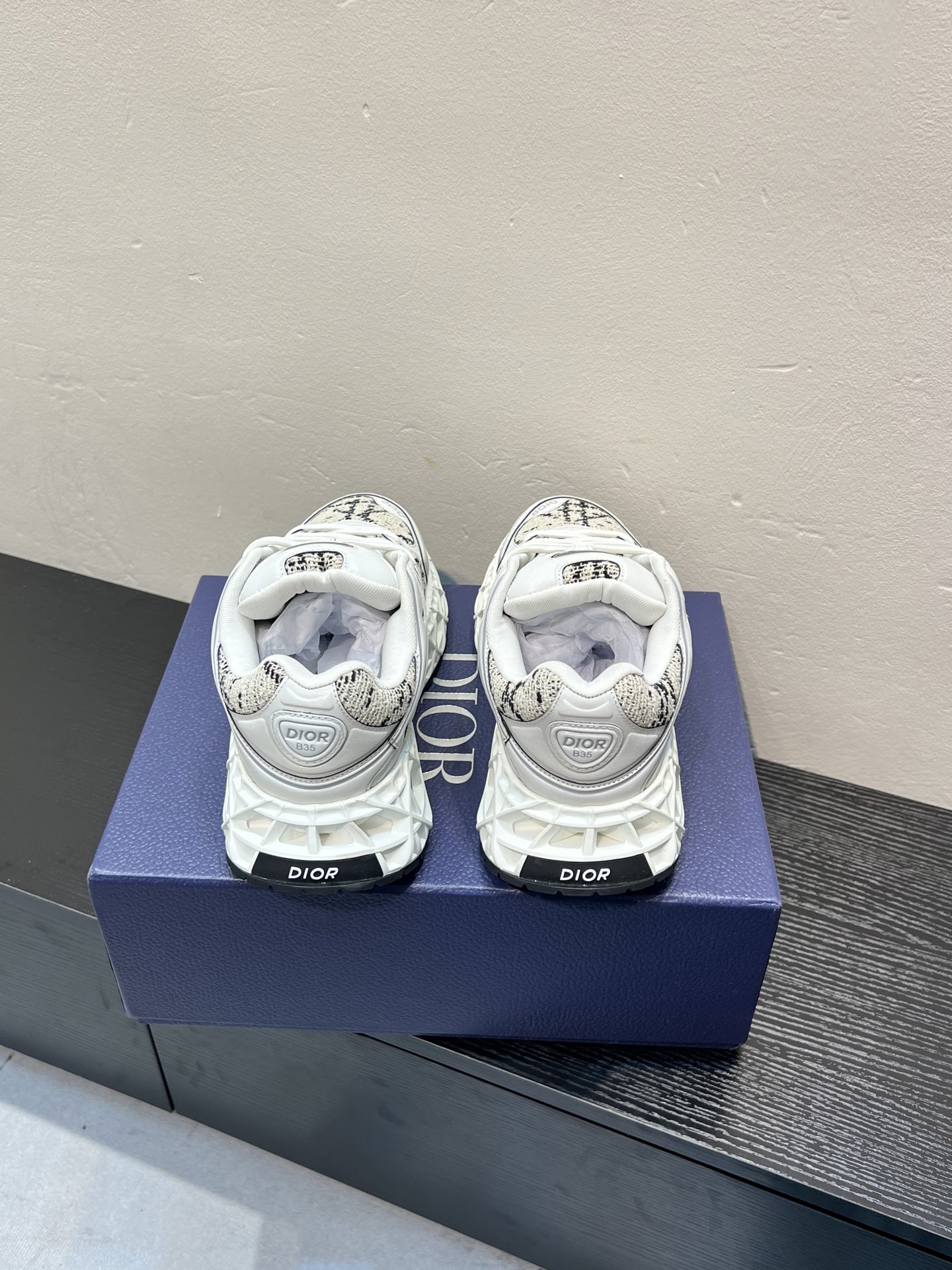 Dior