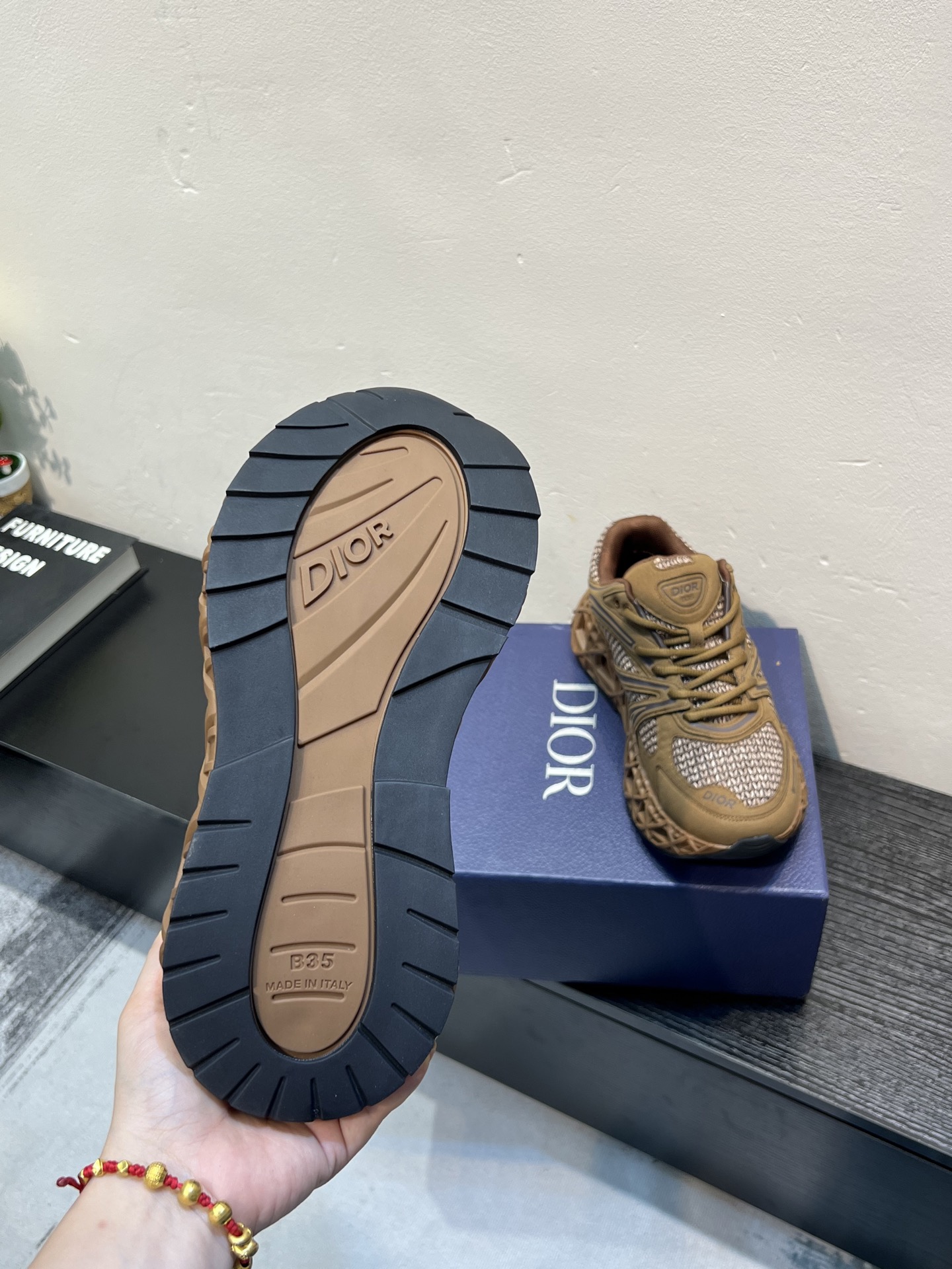 Dior