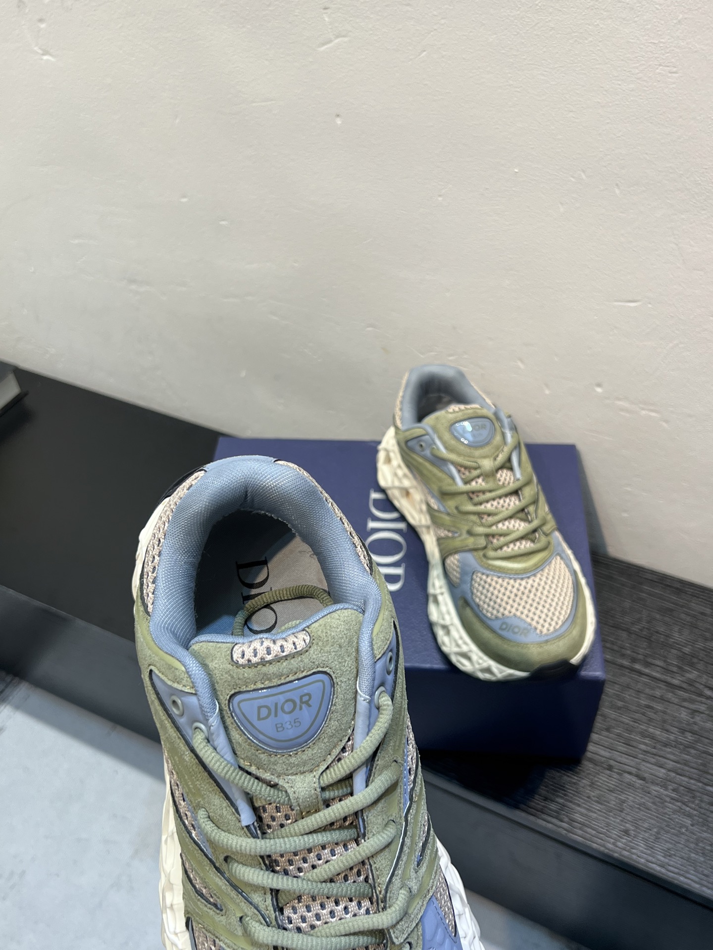 Dior