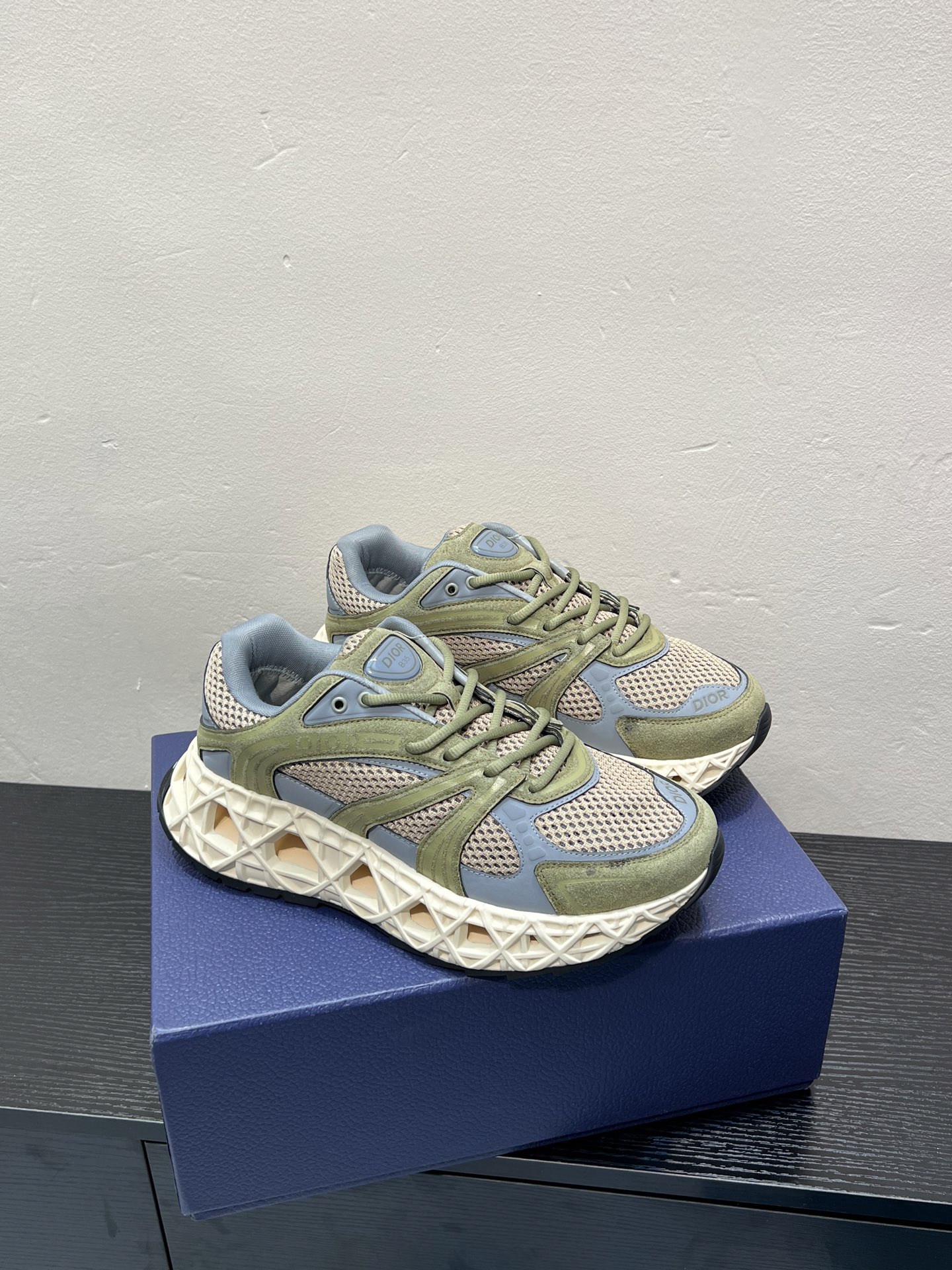 Dior